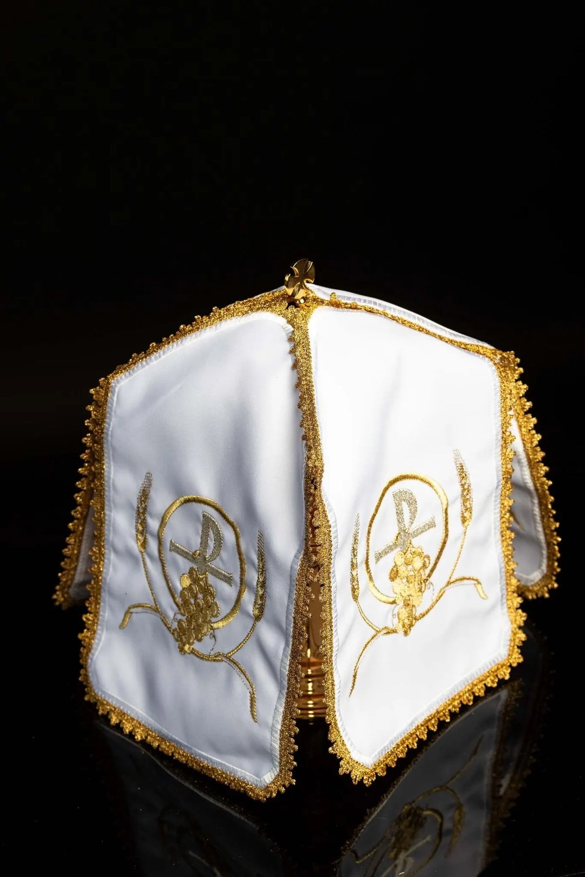 White ciborium veil with PAX, grapes and wheat embroidery, rear view