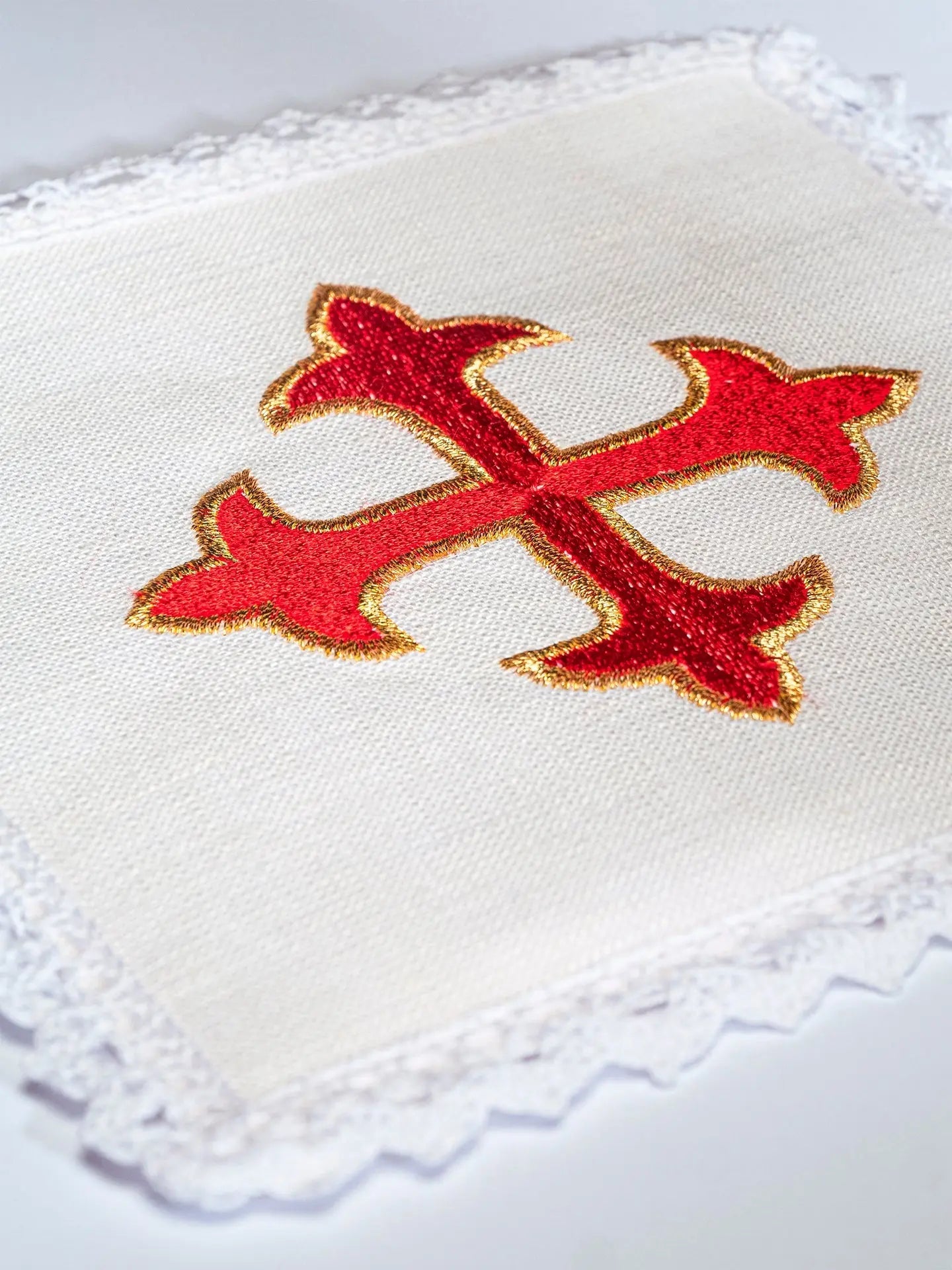 Linen chalice linen with red cross embroidery - HAFTINA ATELIER