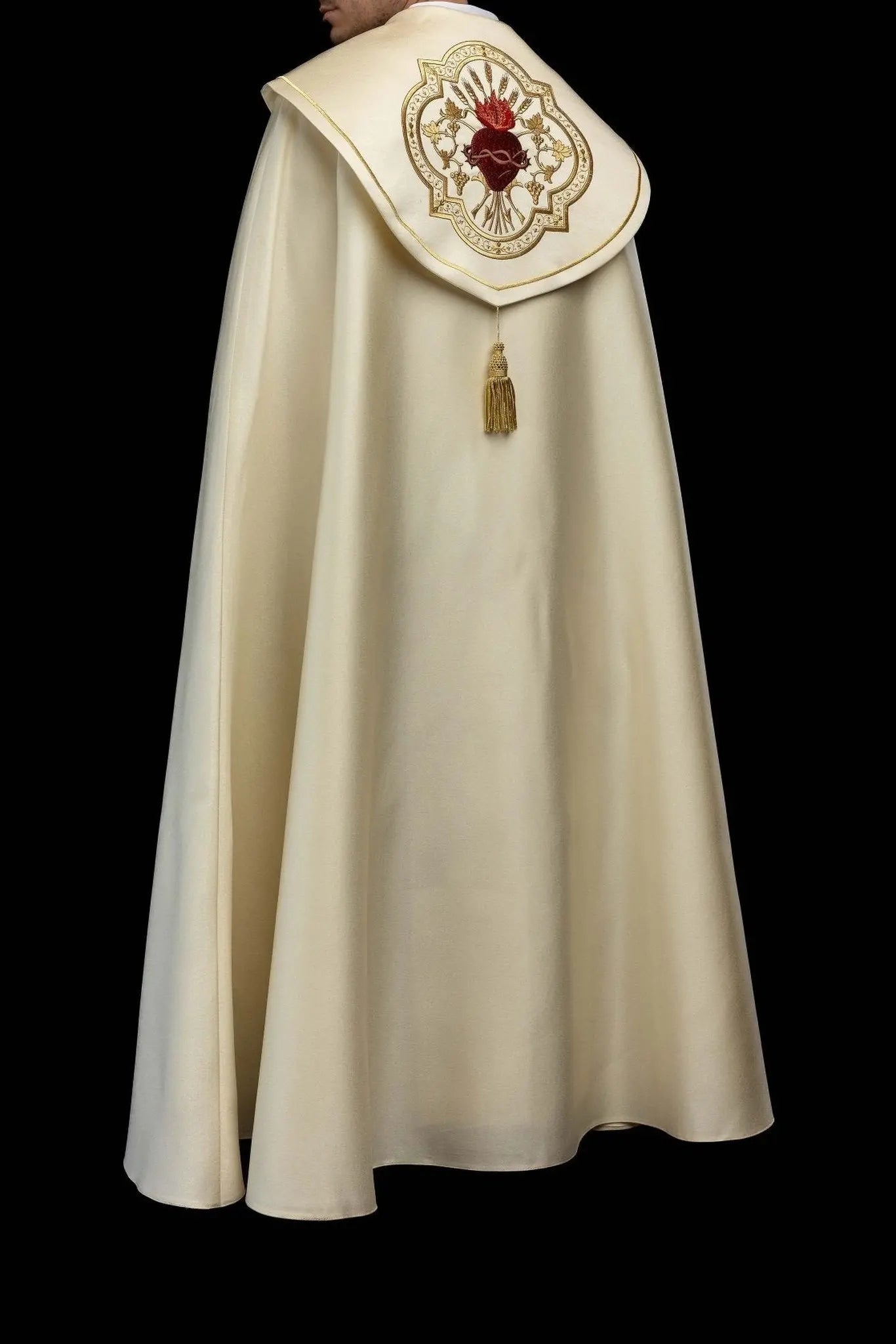 Liturgical Cope with Sacred Heart of Jesus Embroidery - HAFTINA ATELIER