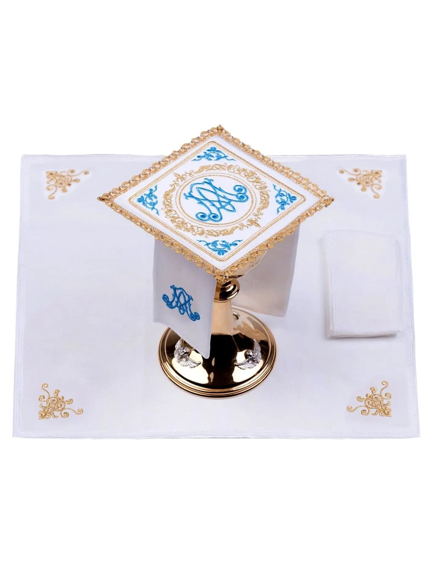 Linen cup set with embroidery with Marian motif