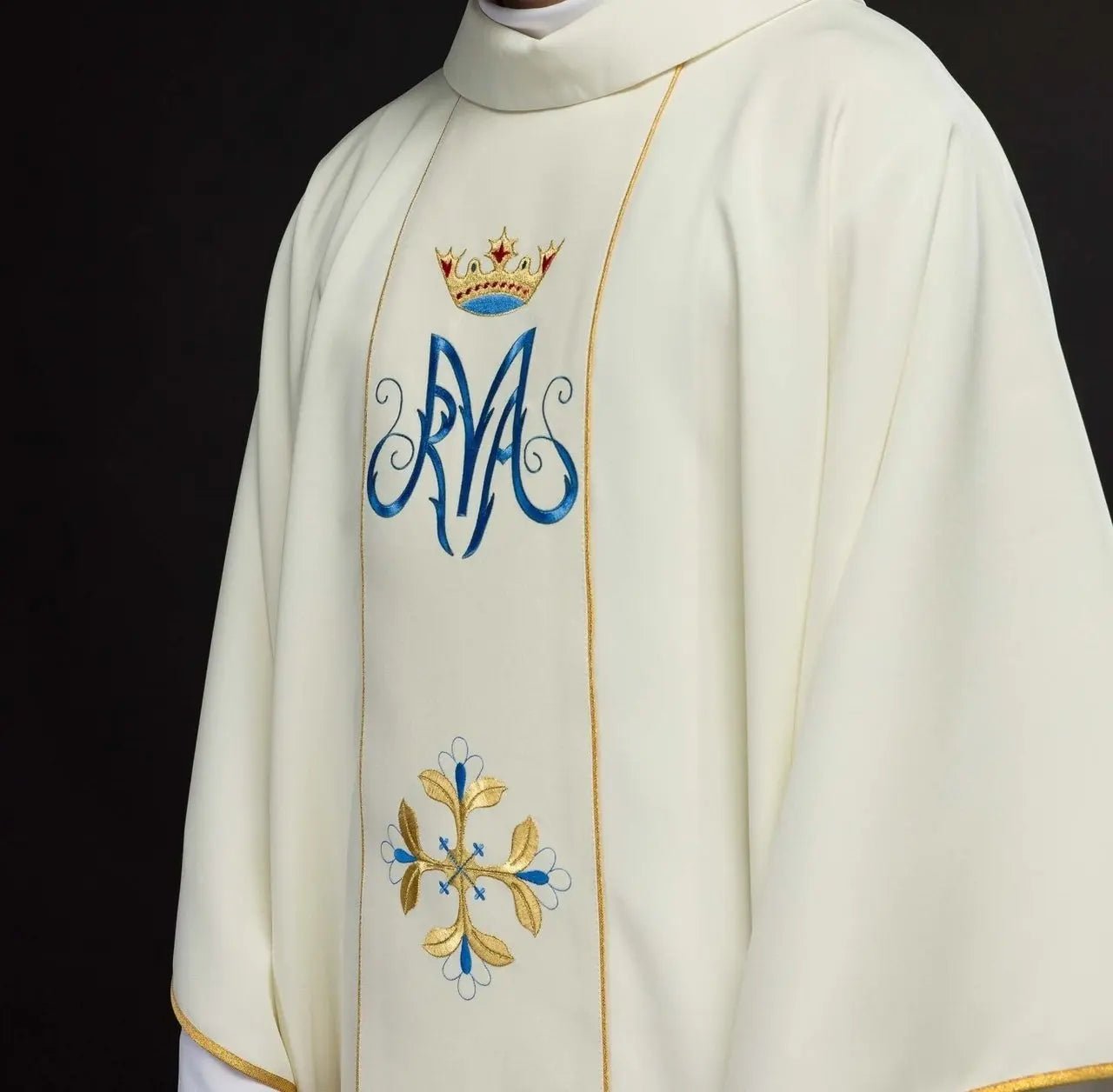 Marian liturgical chasuble with belt