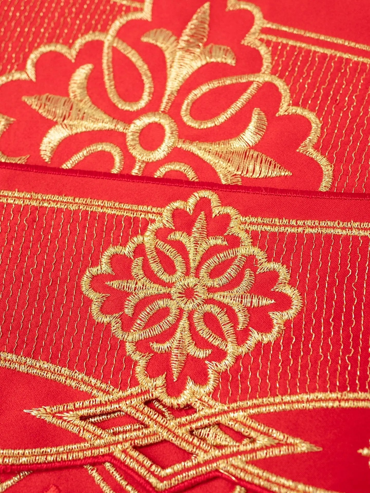 Metre with front embroidery Rosette Red