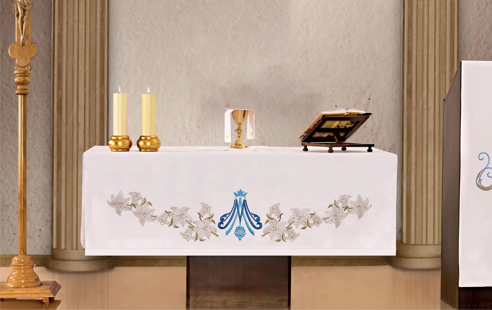 Altar cloth with blue front embroidery with Marian motif
