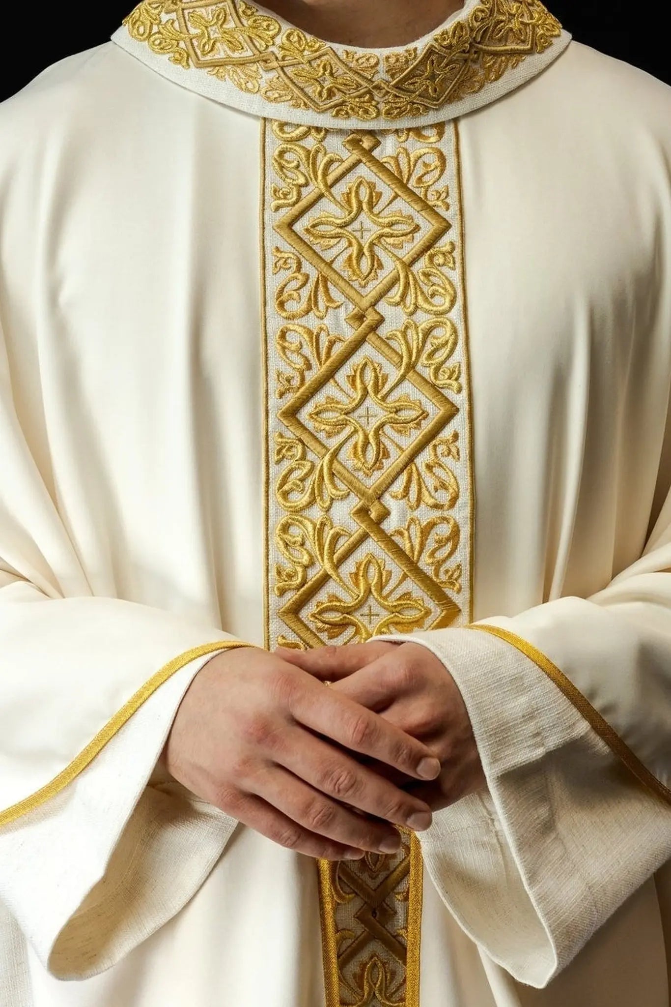 Chasuble richly embroidered floral motif with crosses Ecru