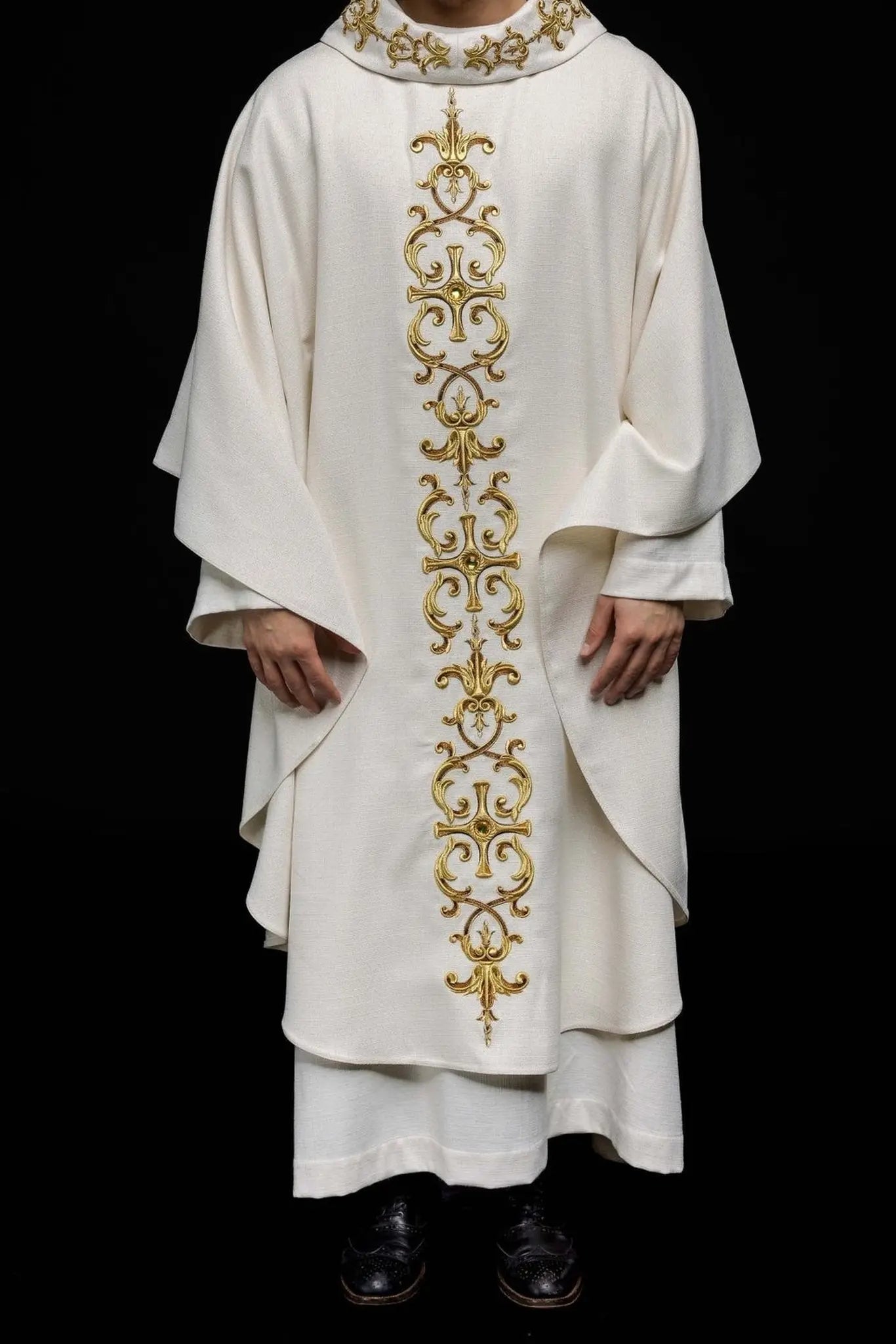 Chasuble richly embroidered with stones