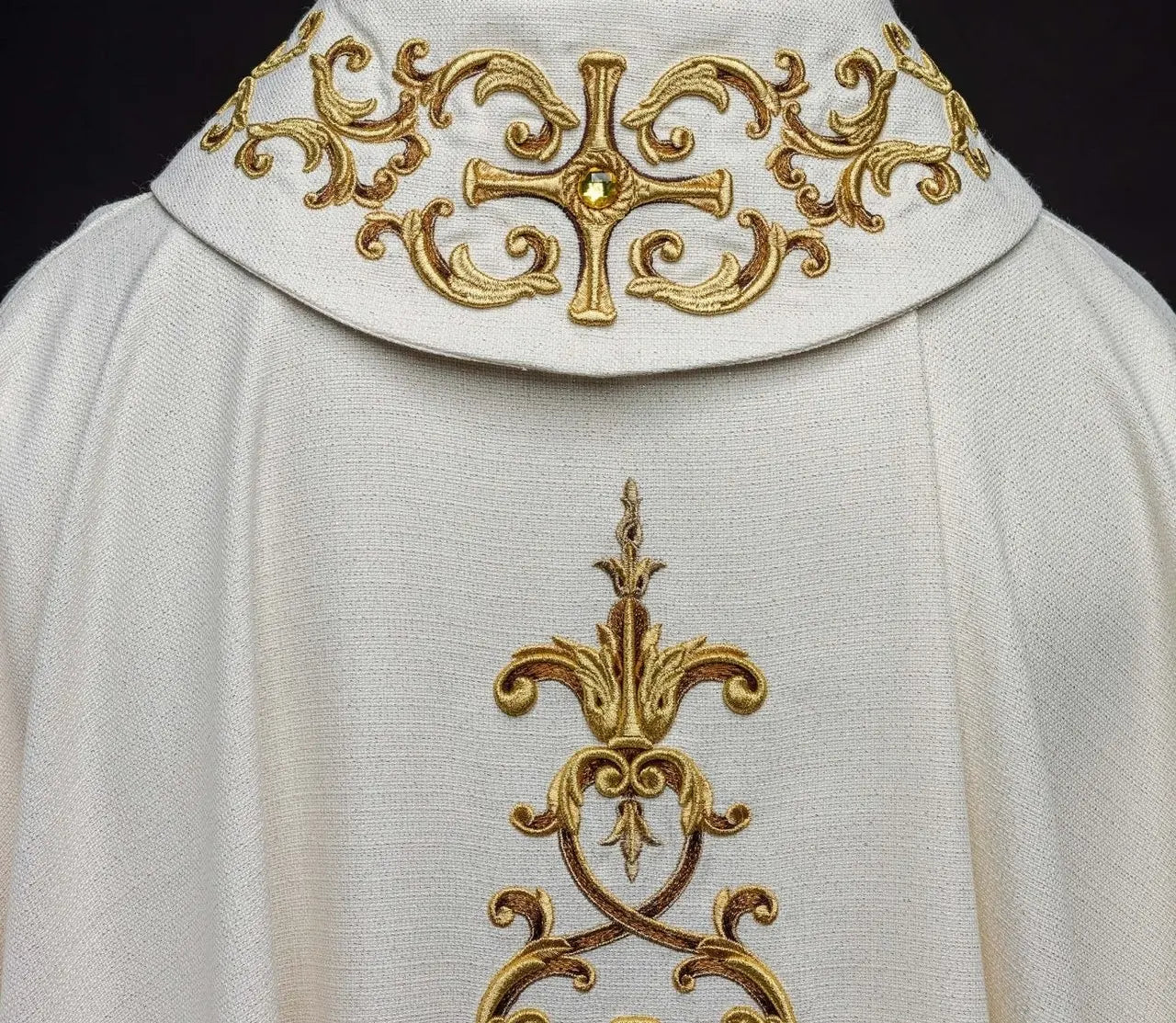 Chasuble richly embroidered with stones