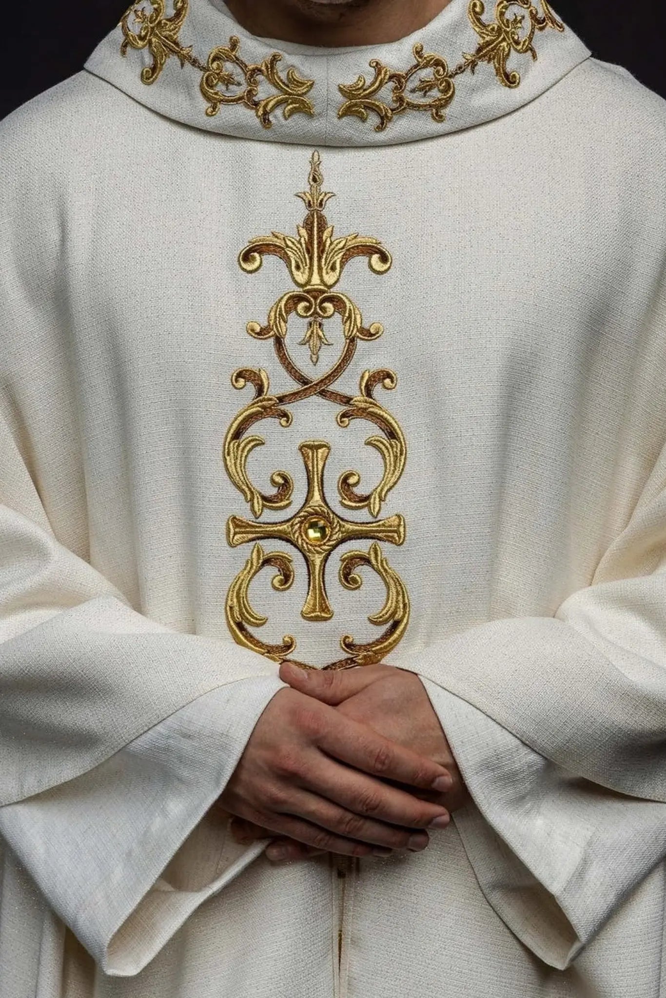 Chasuble richly embroidered with stones
