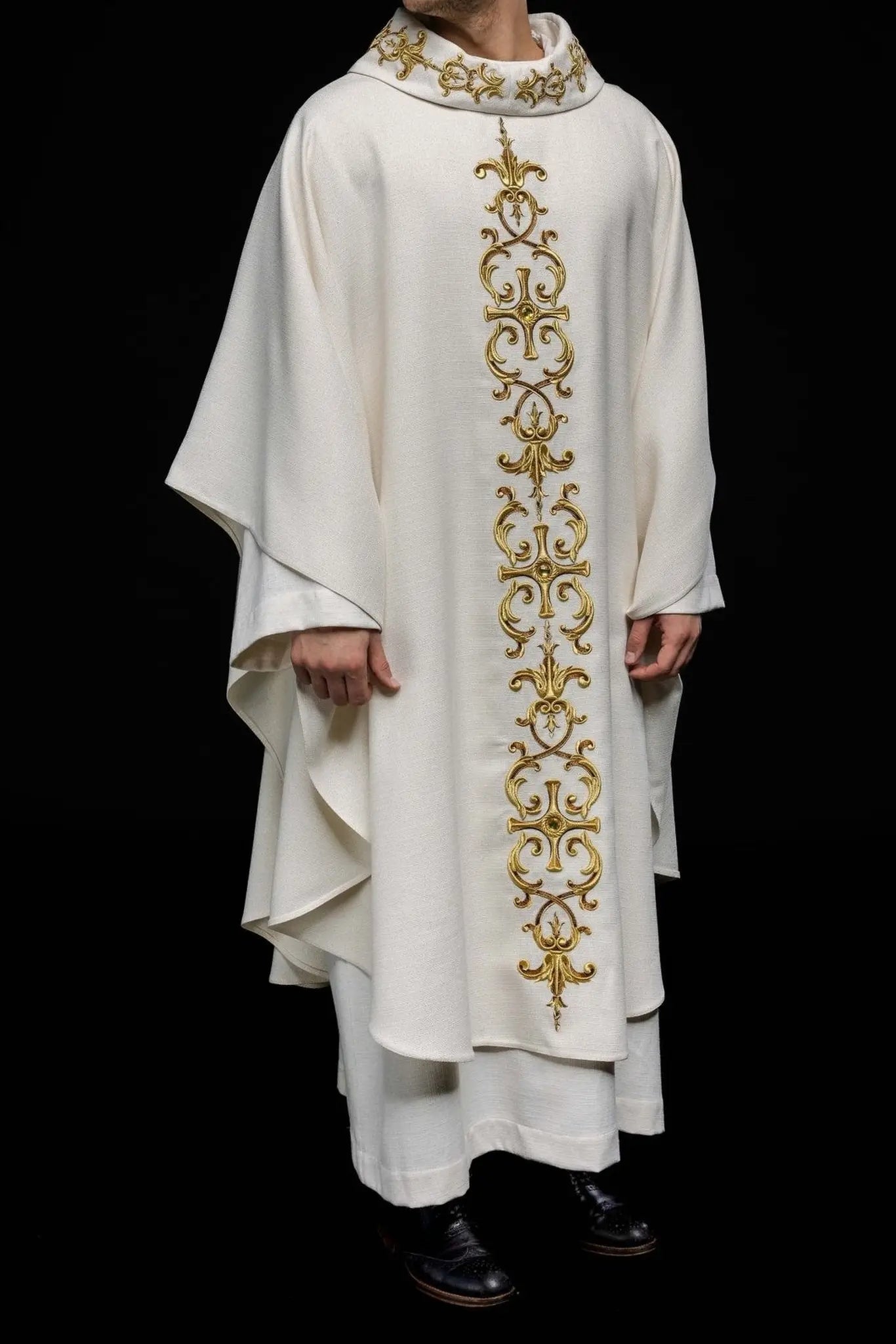 Chasuble richly embroidered with stones