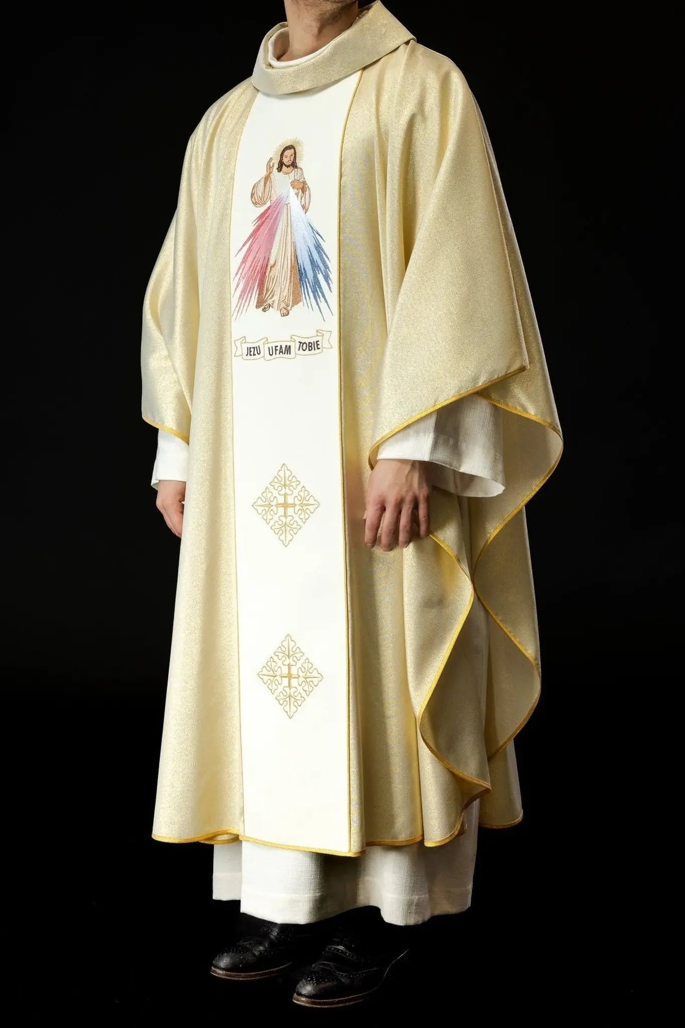 Embroidered chasuble of Jesus the Merciful and IHS in gold