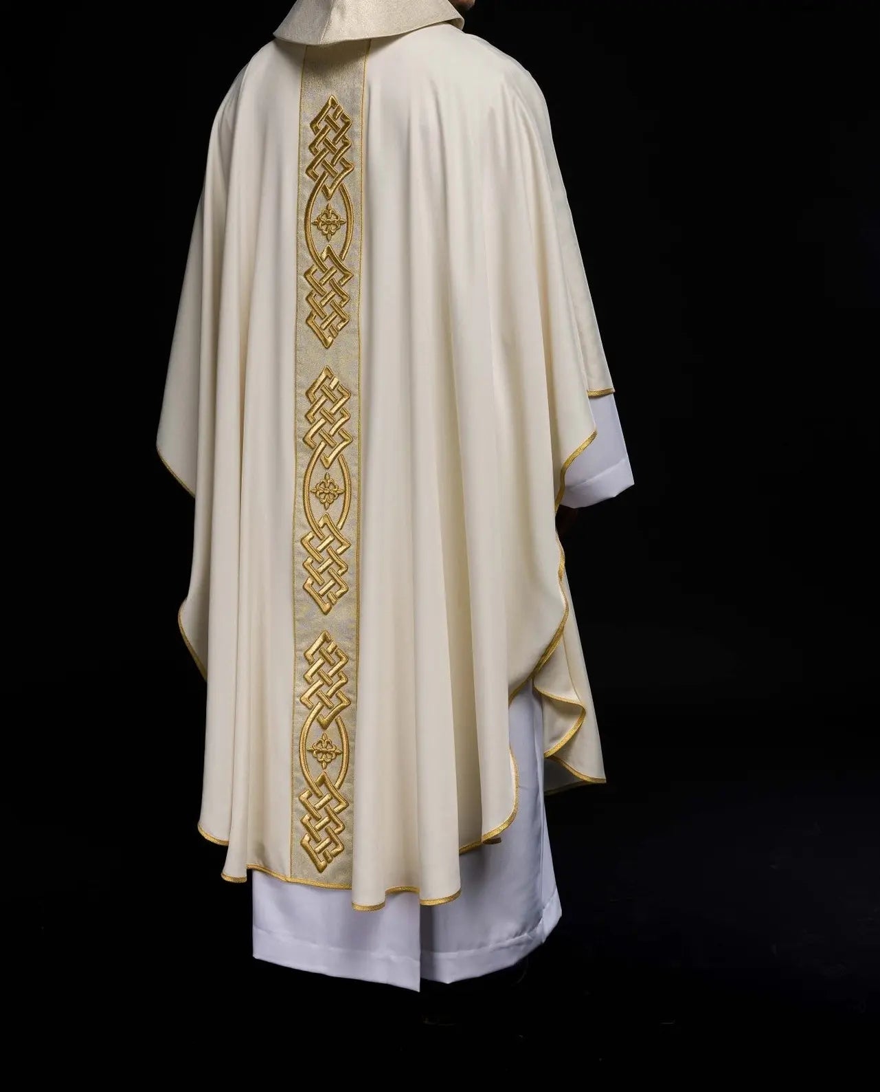 Embroidered cross ecru chasuble