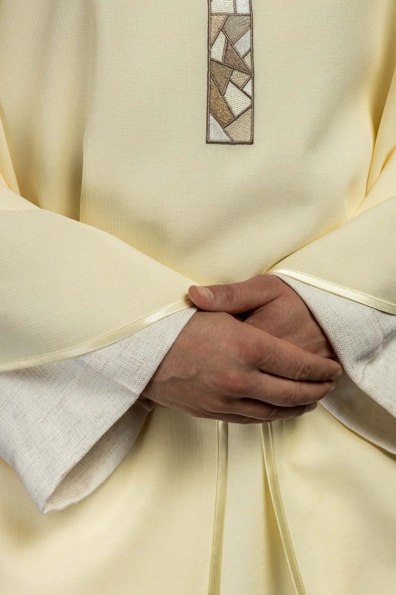 Embroidered cross ecru chasuble