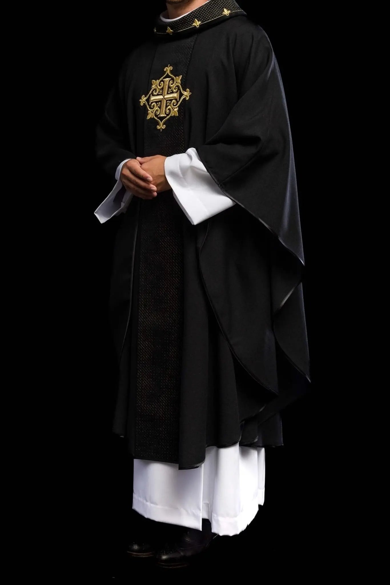 Chasuble embroidered on velvet with the symbol of the Black Cross
