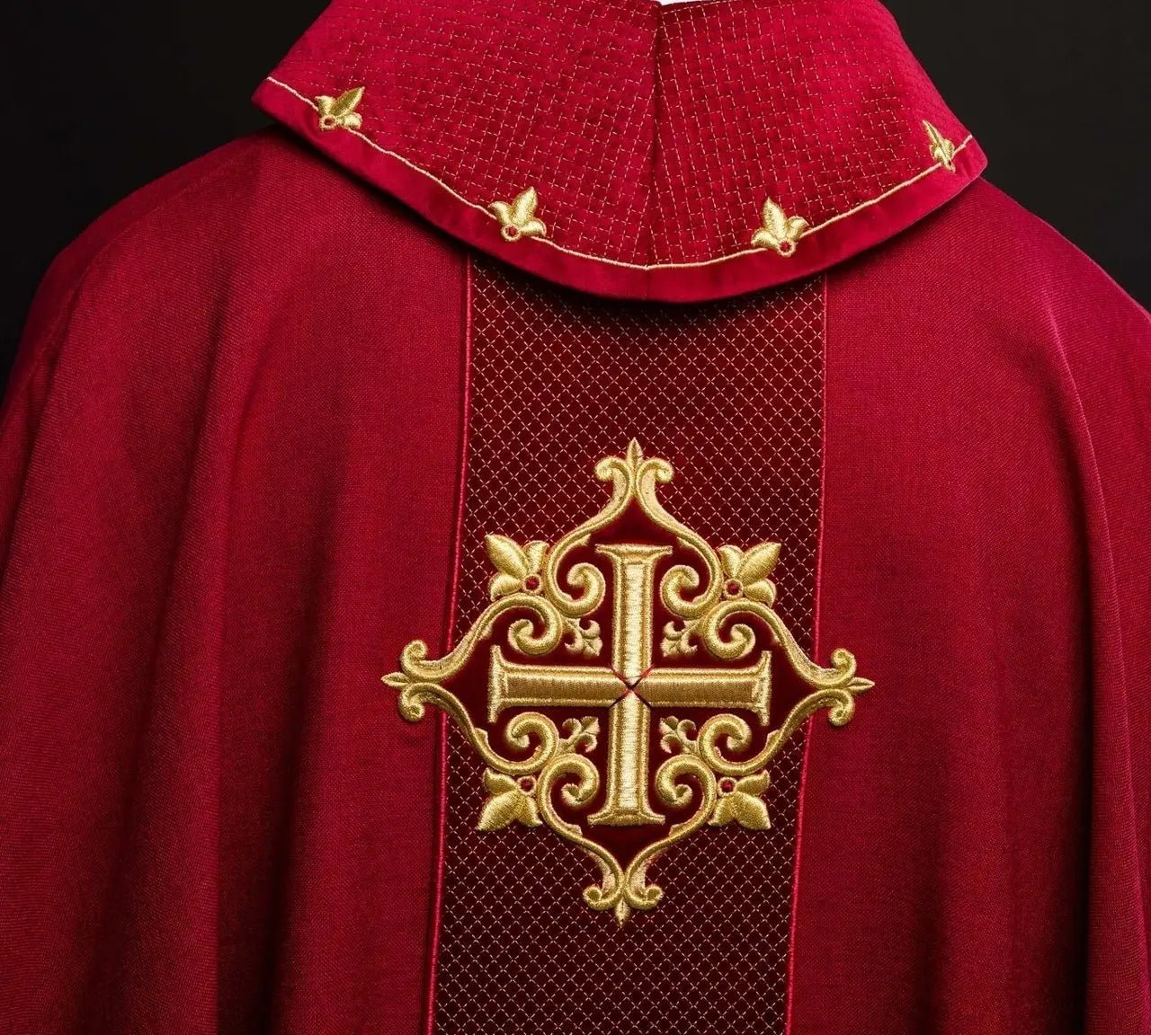 Chasuble embroidered on velvet with the symbol of the Red Cross