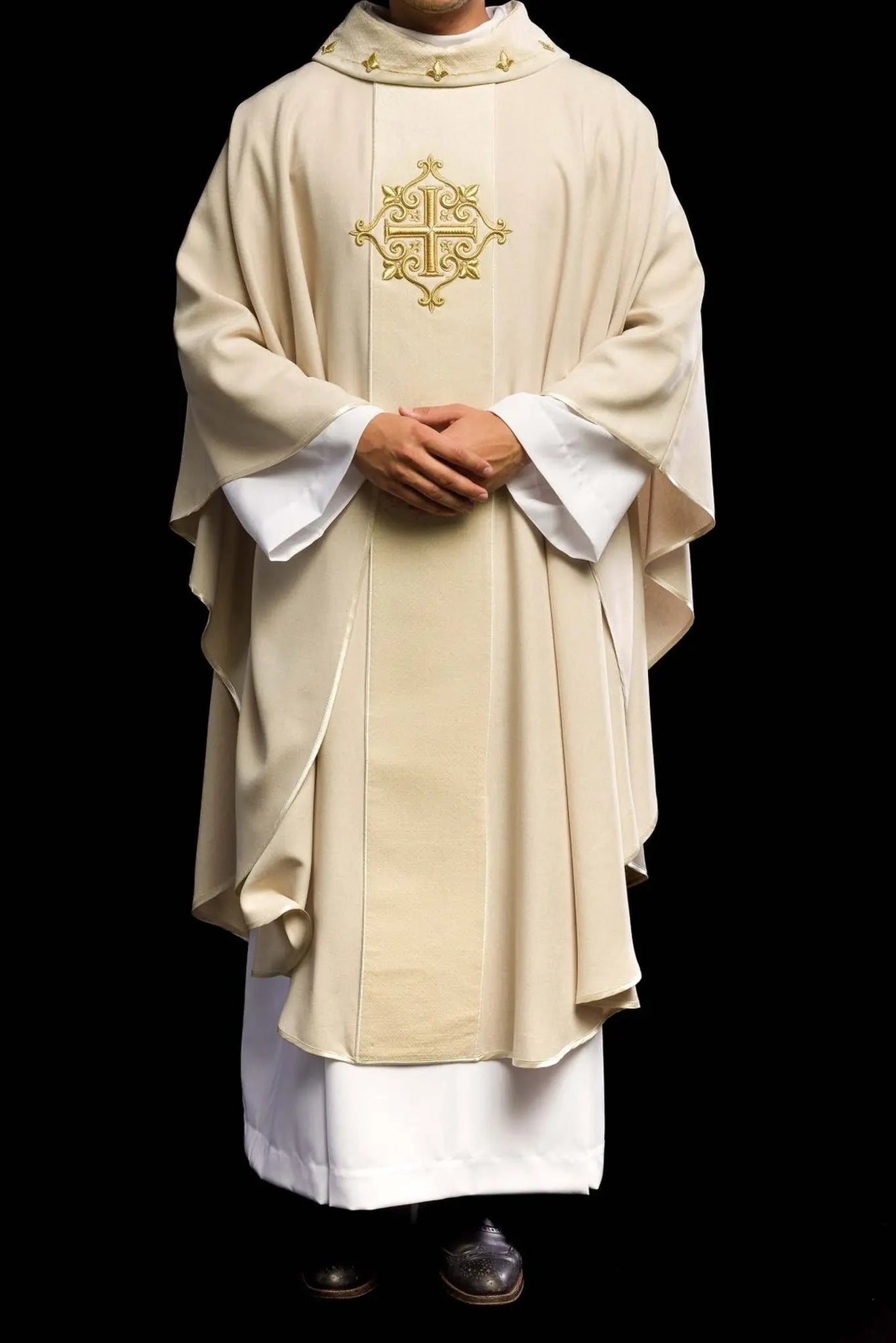 Chasuble embroidered on velvet with symbol Cross Ecru