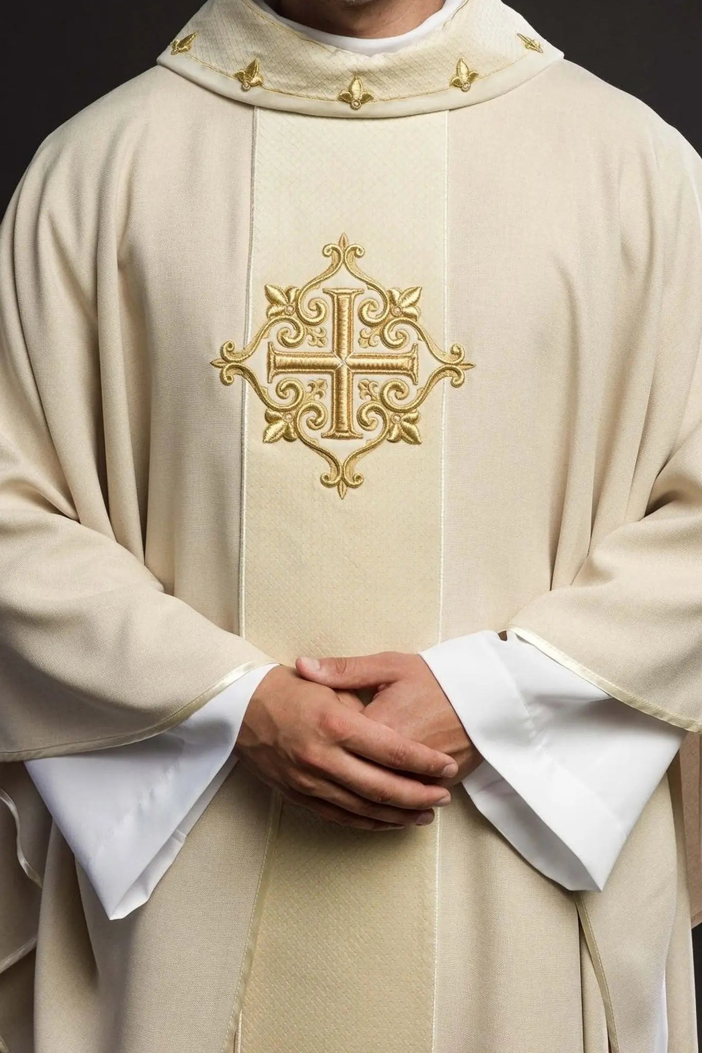 Chasuble embroidered on velvet with symbol Cross Ecru
