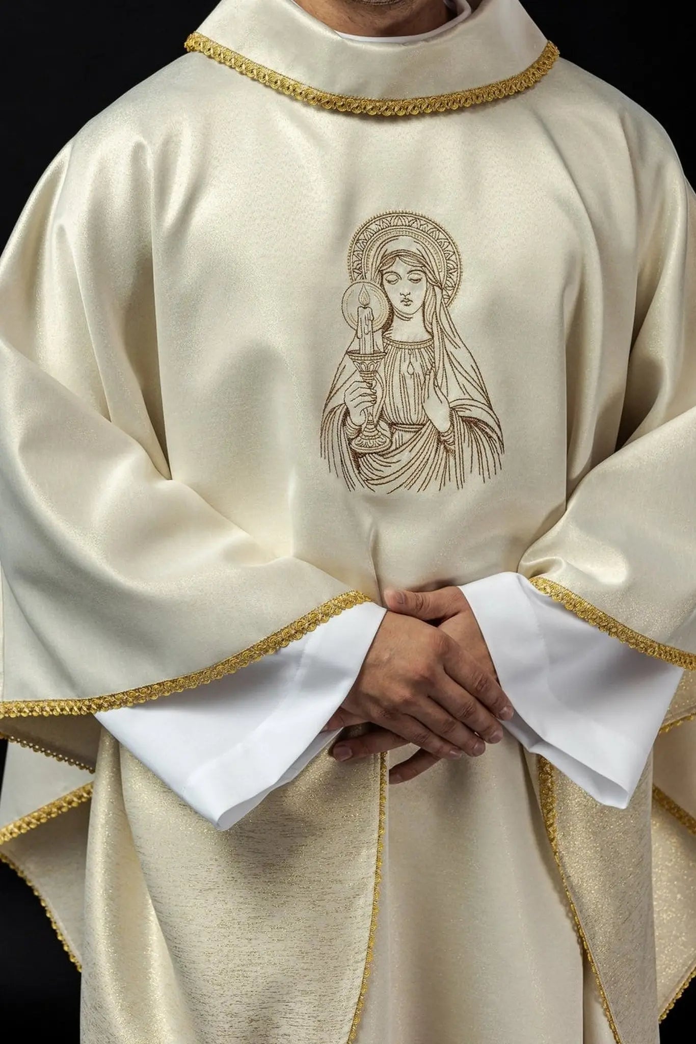 Embroidered chasuble with the image of Our Lady of Thunder