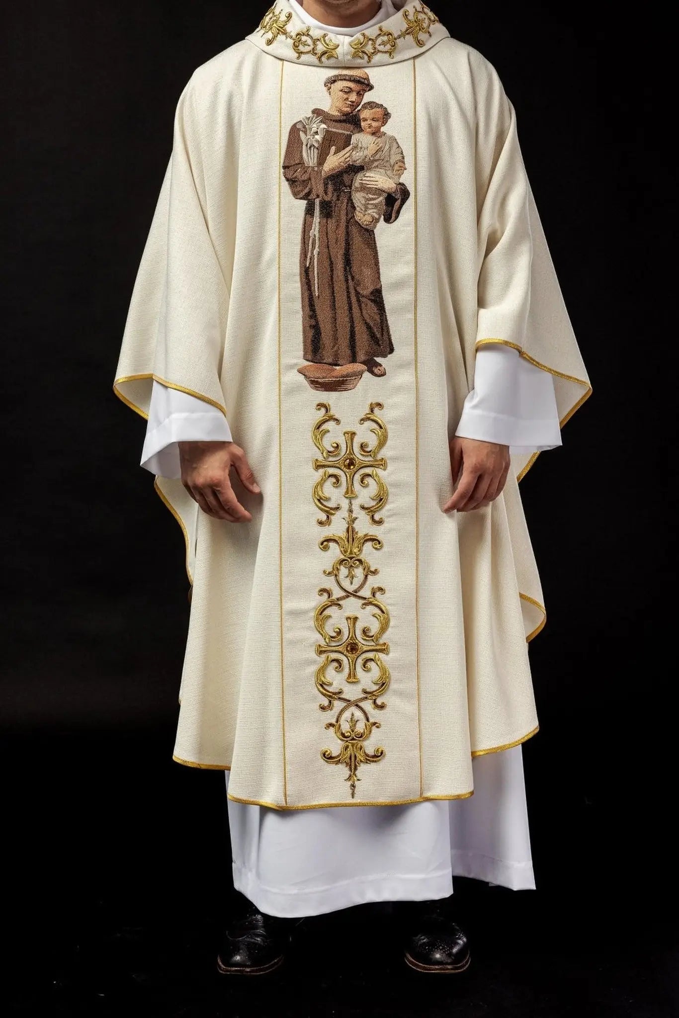 Embroidered chasuble with the image of Saint Anthony