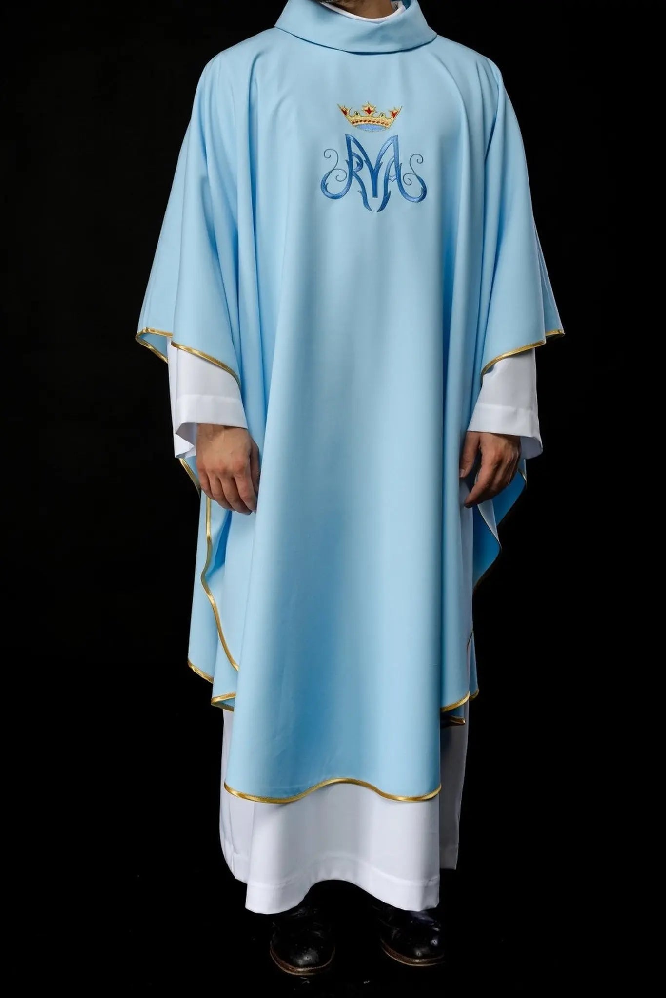 Marian liturgical chasuble in blue