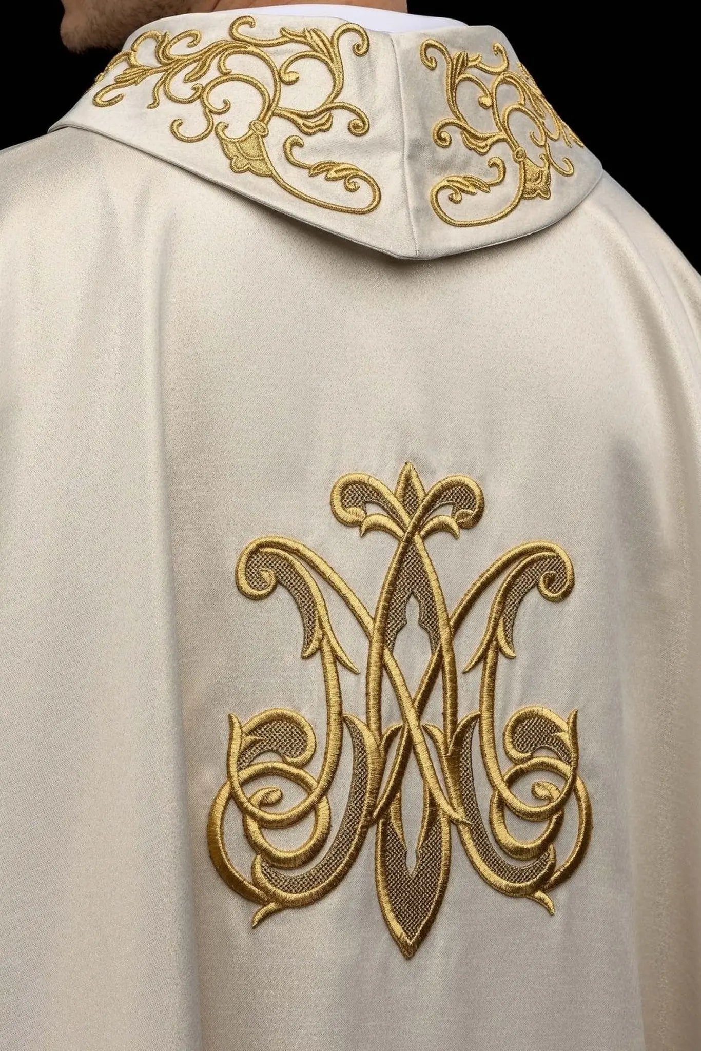 Ecru Marian chasuble with embroidered Marian symbol