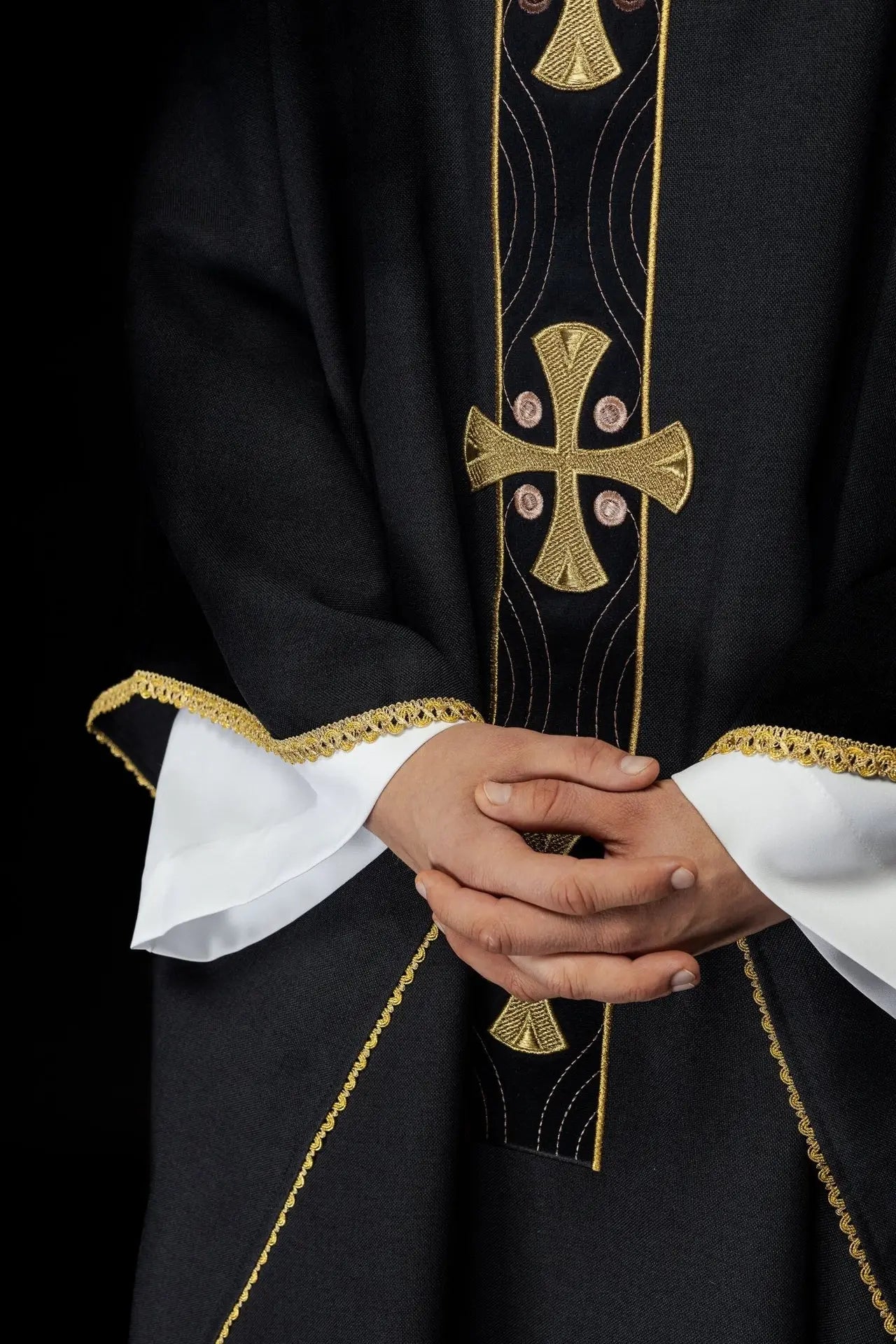 Chasuble with embroidered gold crosses and collar piping in black