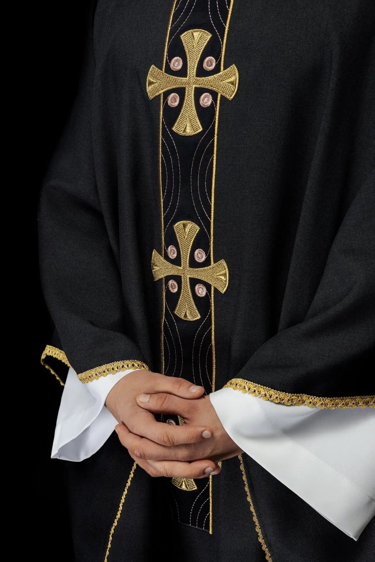 Chasuble with embroidered gold crosses and collar piping in black