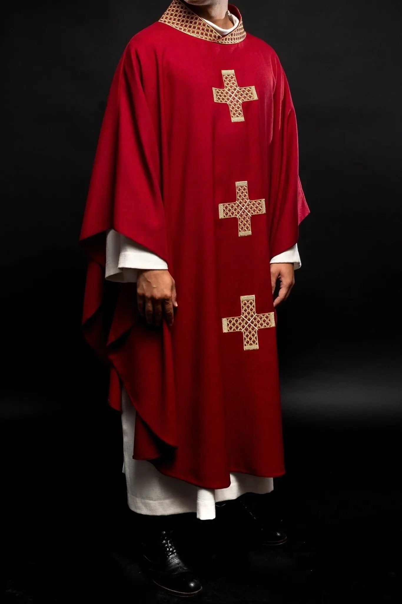 Chasuble in red with embroidered crosses and collar