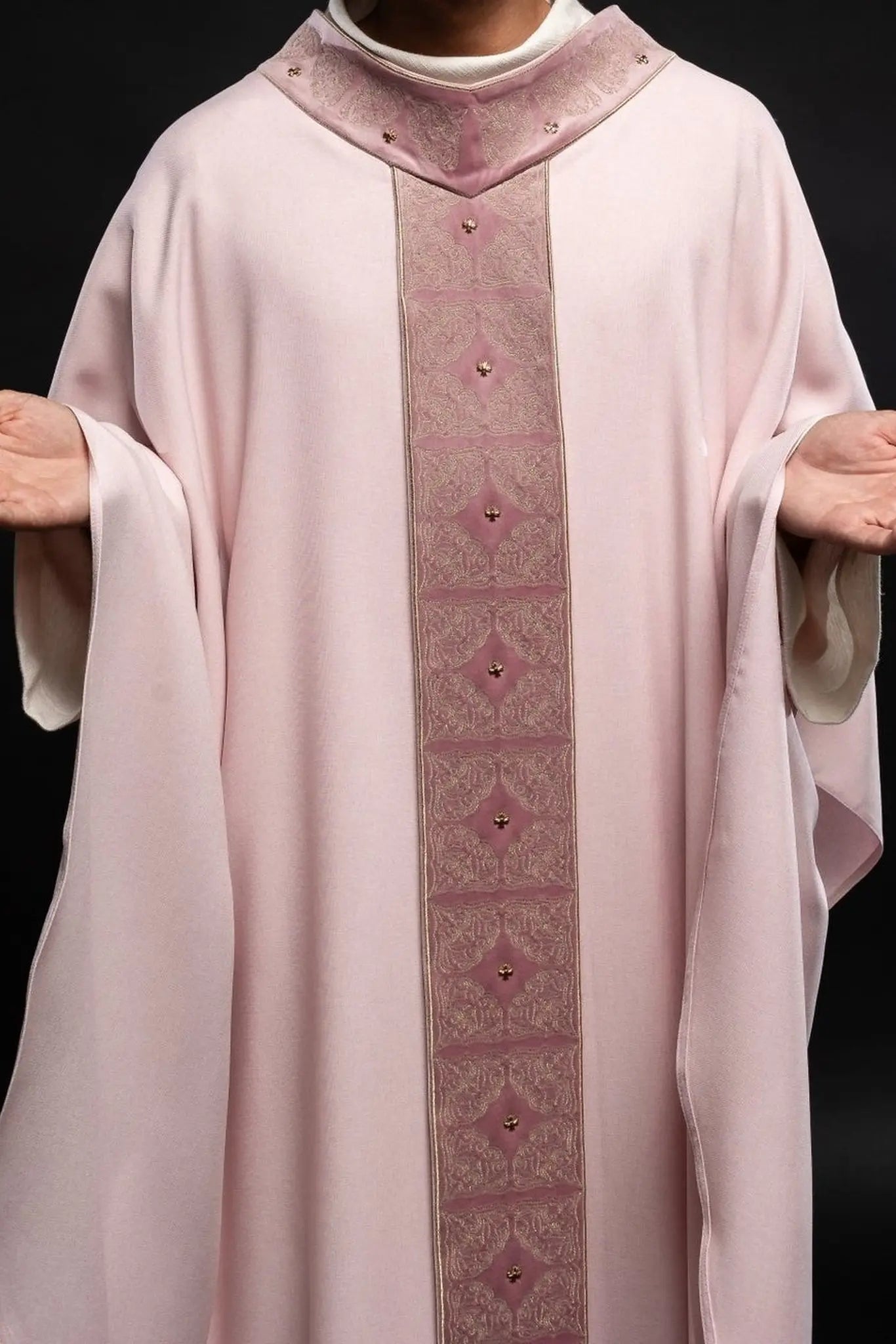 Chasuble with richly embroidered belt and collar in pink