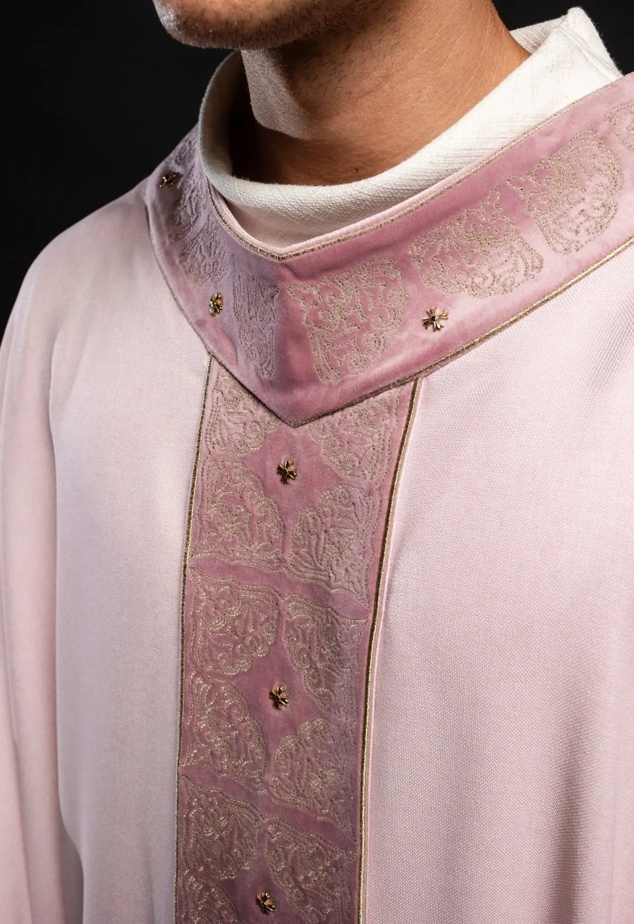 Chasuble with richly embroidered belt and collar in pink