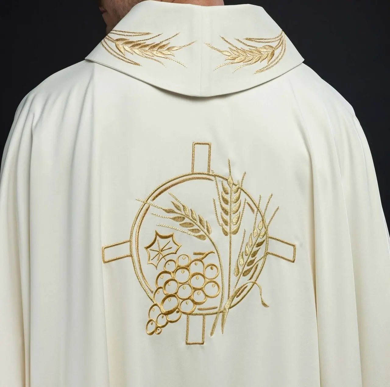 Chasuble with embroidered cross and ear motifs in ecru