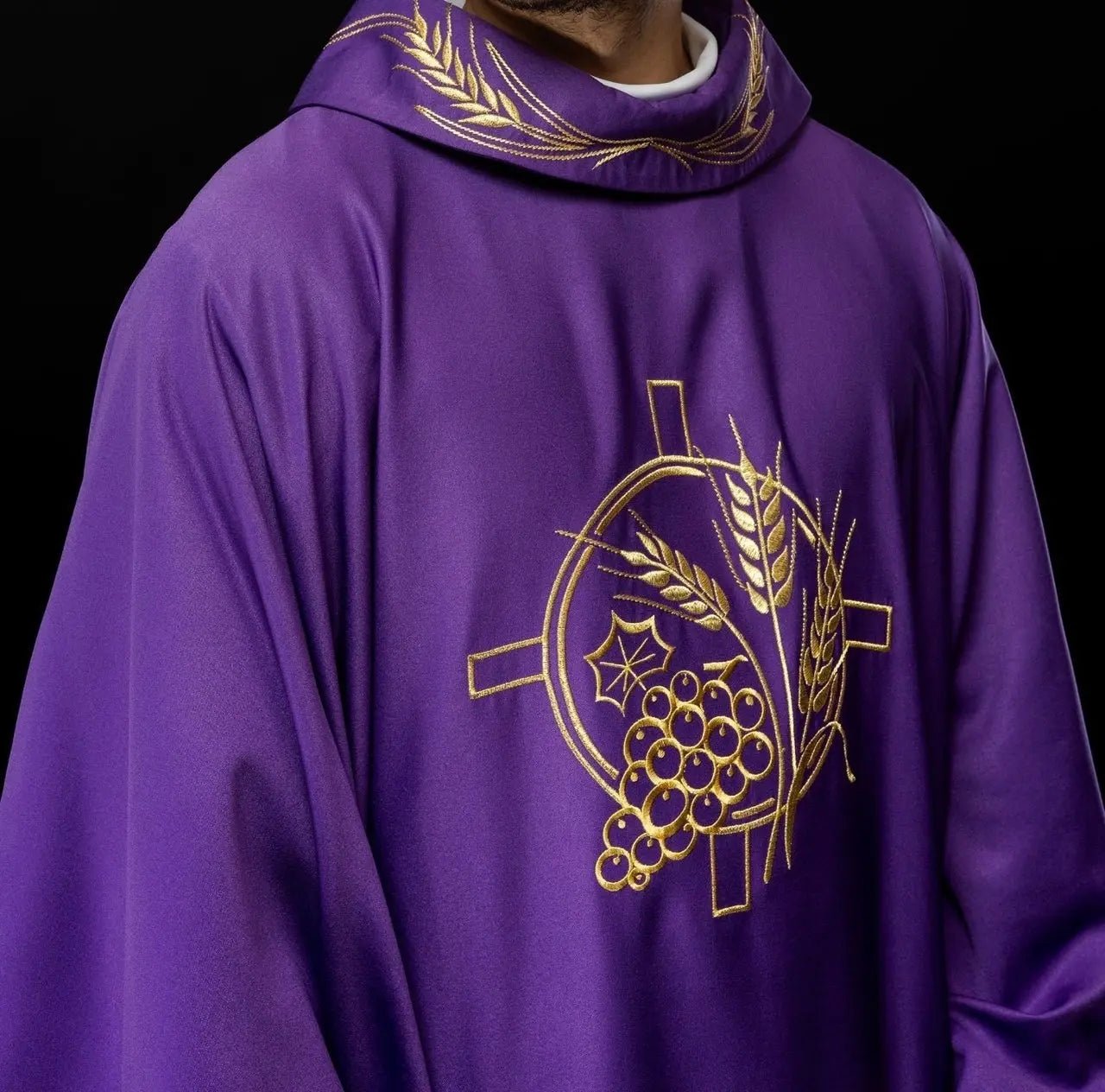 Chasuble with embroidered cross and ear motifs in purple