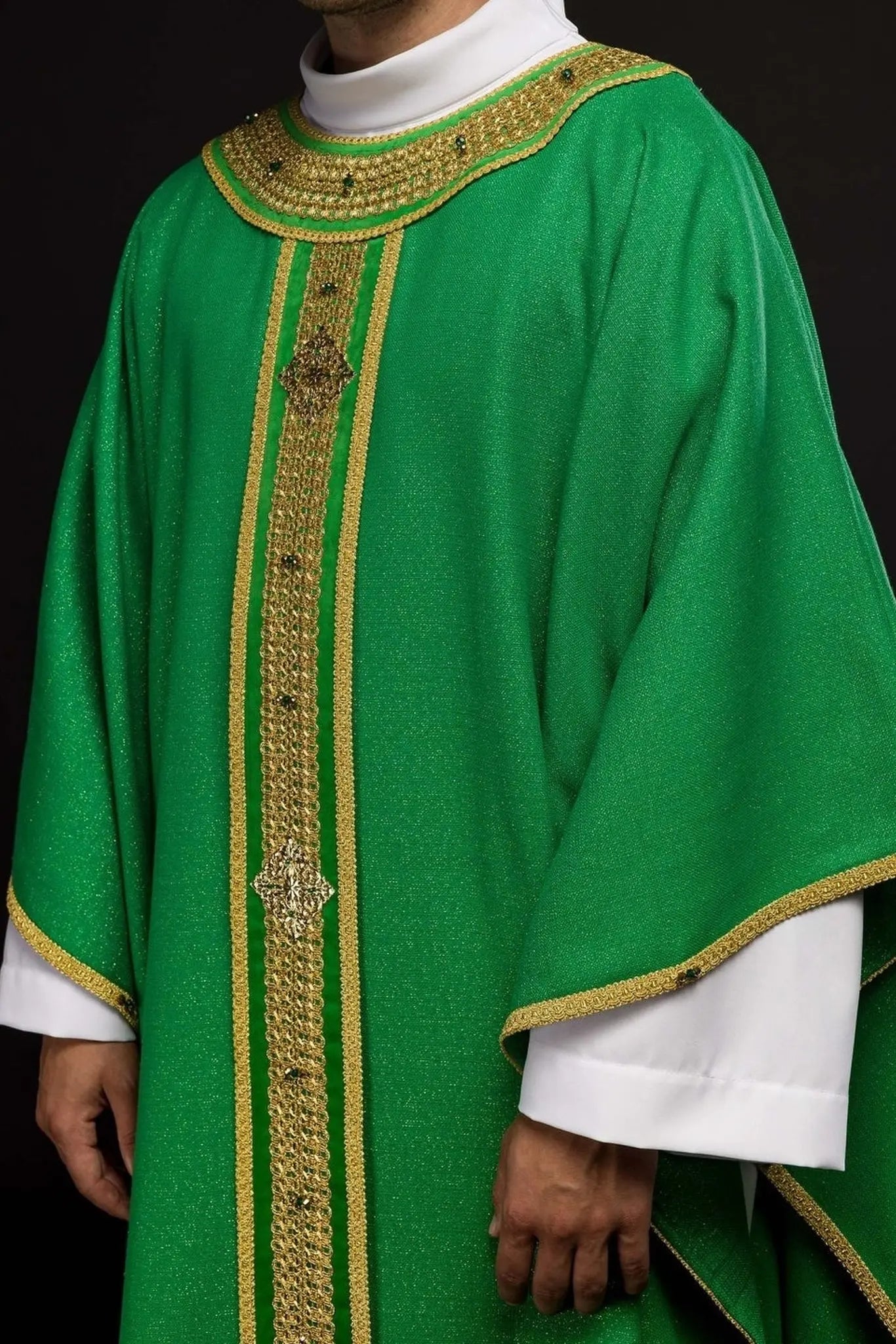 Handmade Chasuble with Natural Stones – Collection Handmade 7001