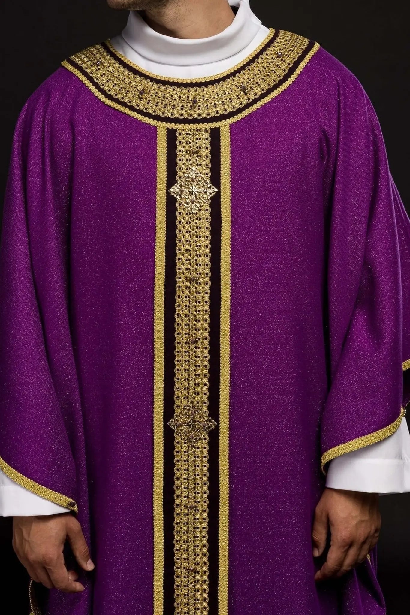 Handmade Chasuble with Natural Stones – Collection Handmade 7001