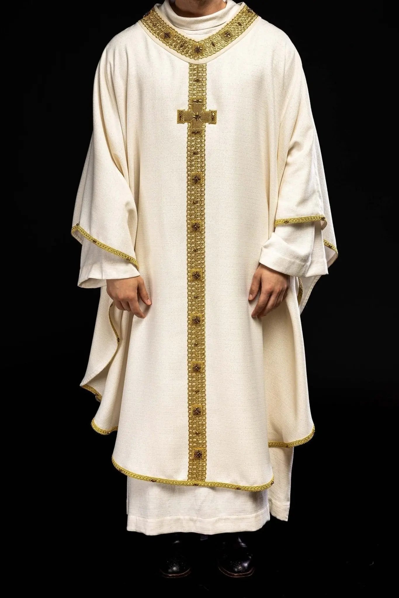 Handcrafted Chasuble with Natural Stones – Handmade Collection 7002