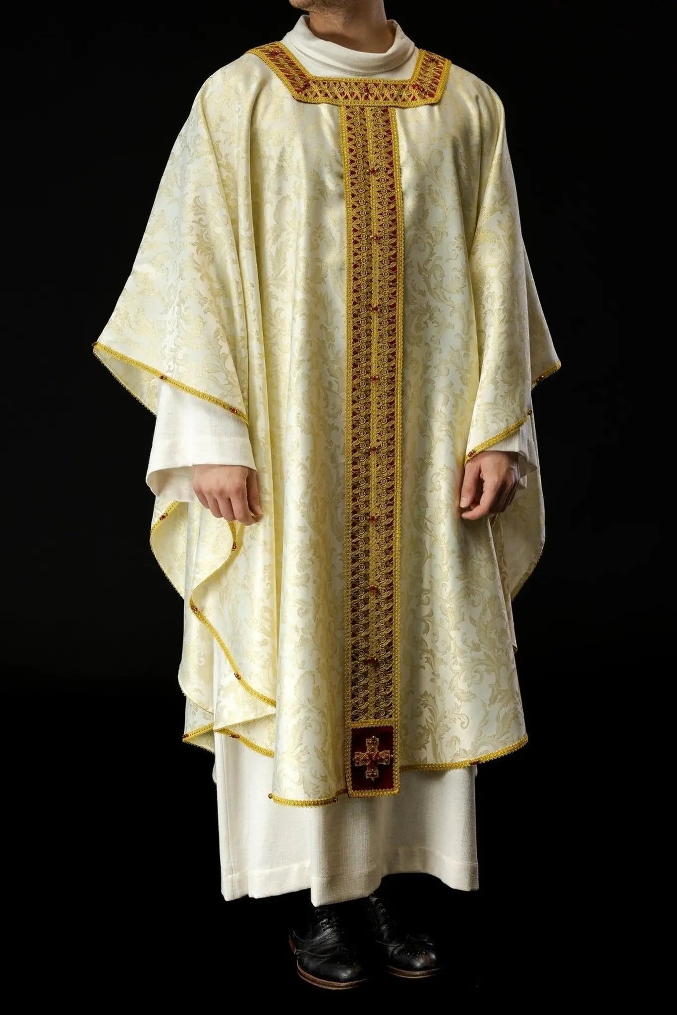 Handcrafted Liturgical Chasuble with Natural Stones – Model 7009