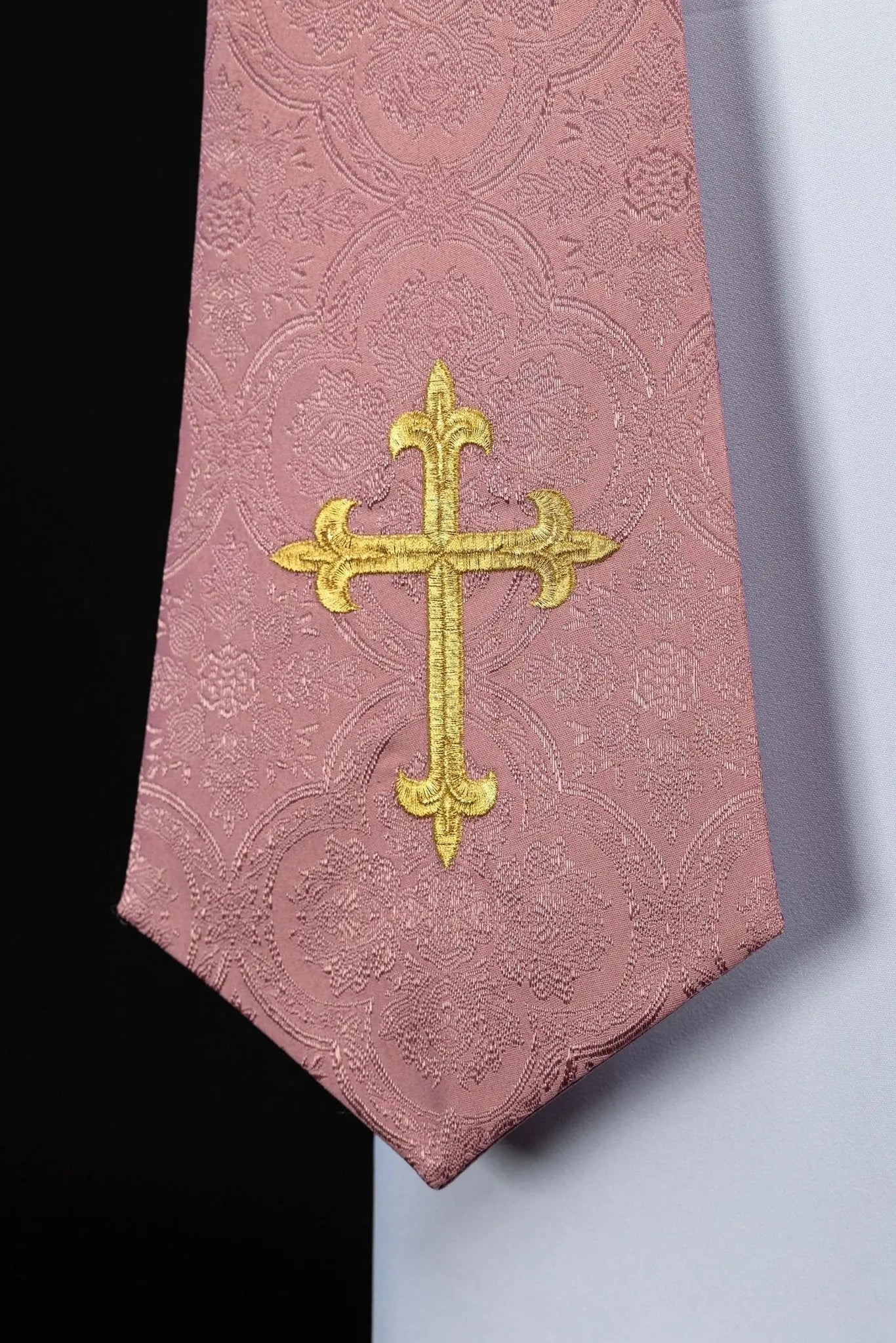 Rose jacquard stole with embroidered crosses - HAFTINA ATELIER