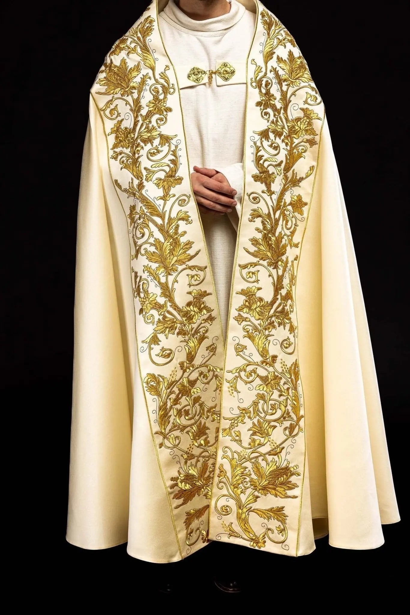 Roman Satin Cope – Ecru with Embroidered Eucharistic Chalice
