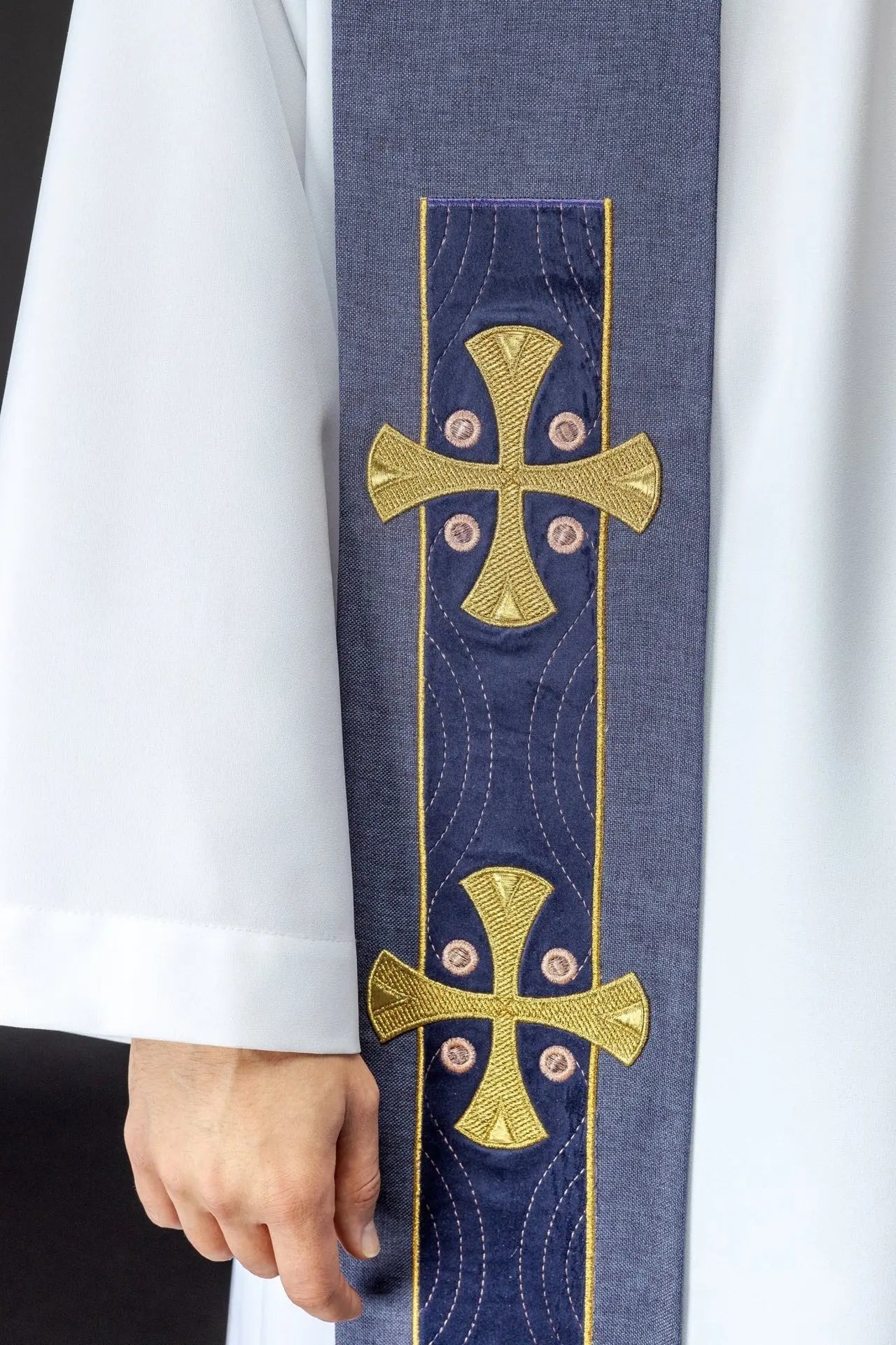 Embroidered stole with crosses purple