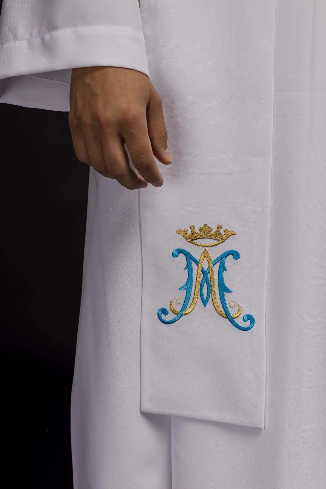 Embroidered white Marian priest's stole