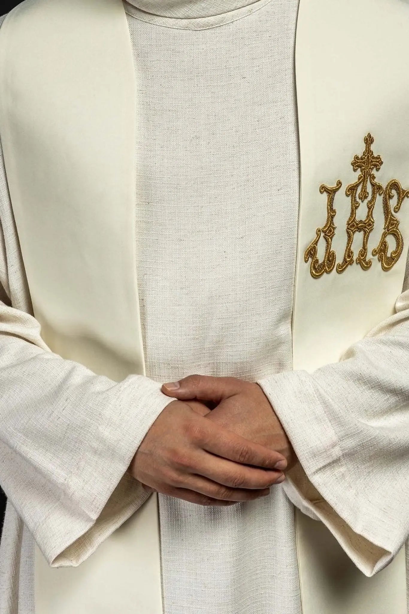 Embroidered priest's stole Cross and IHS ecru