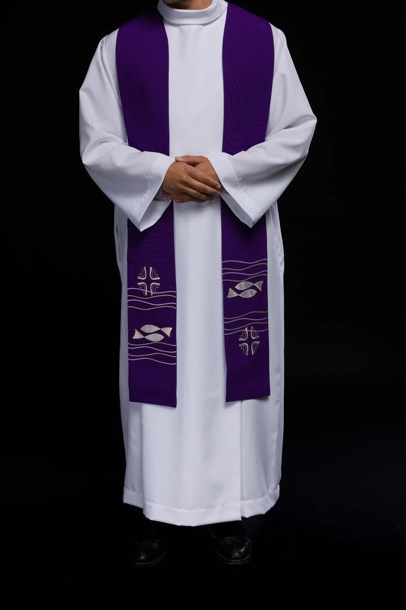 Embroidered priest's stole Fish Purple