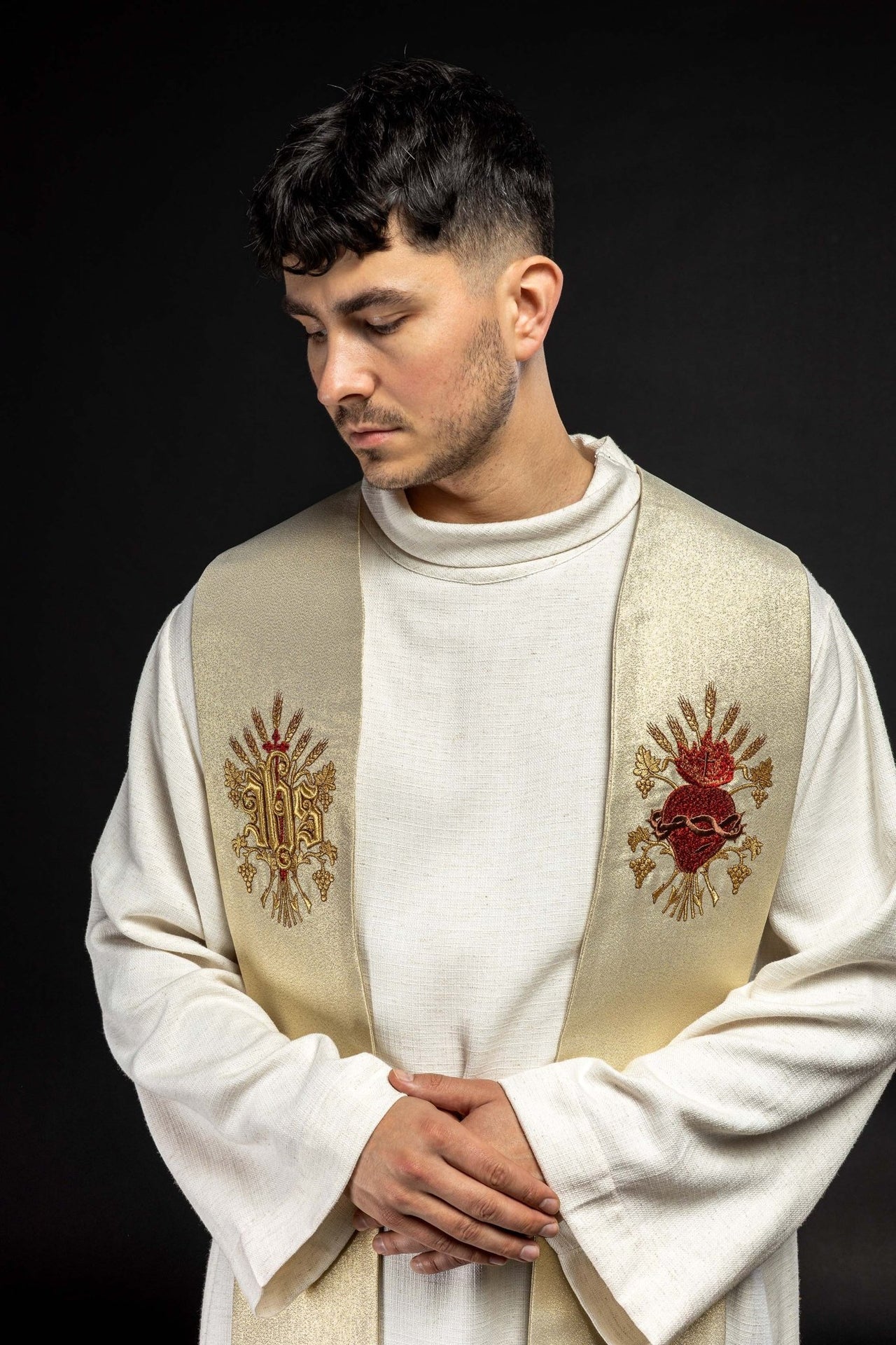 Stuła kapłańska złota haftowana