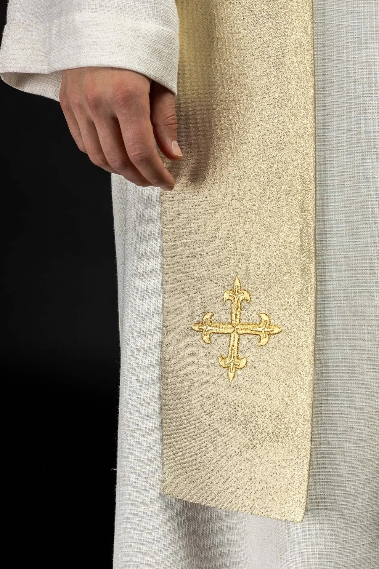 Golden embroidered priest's stole