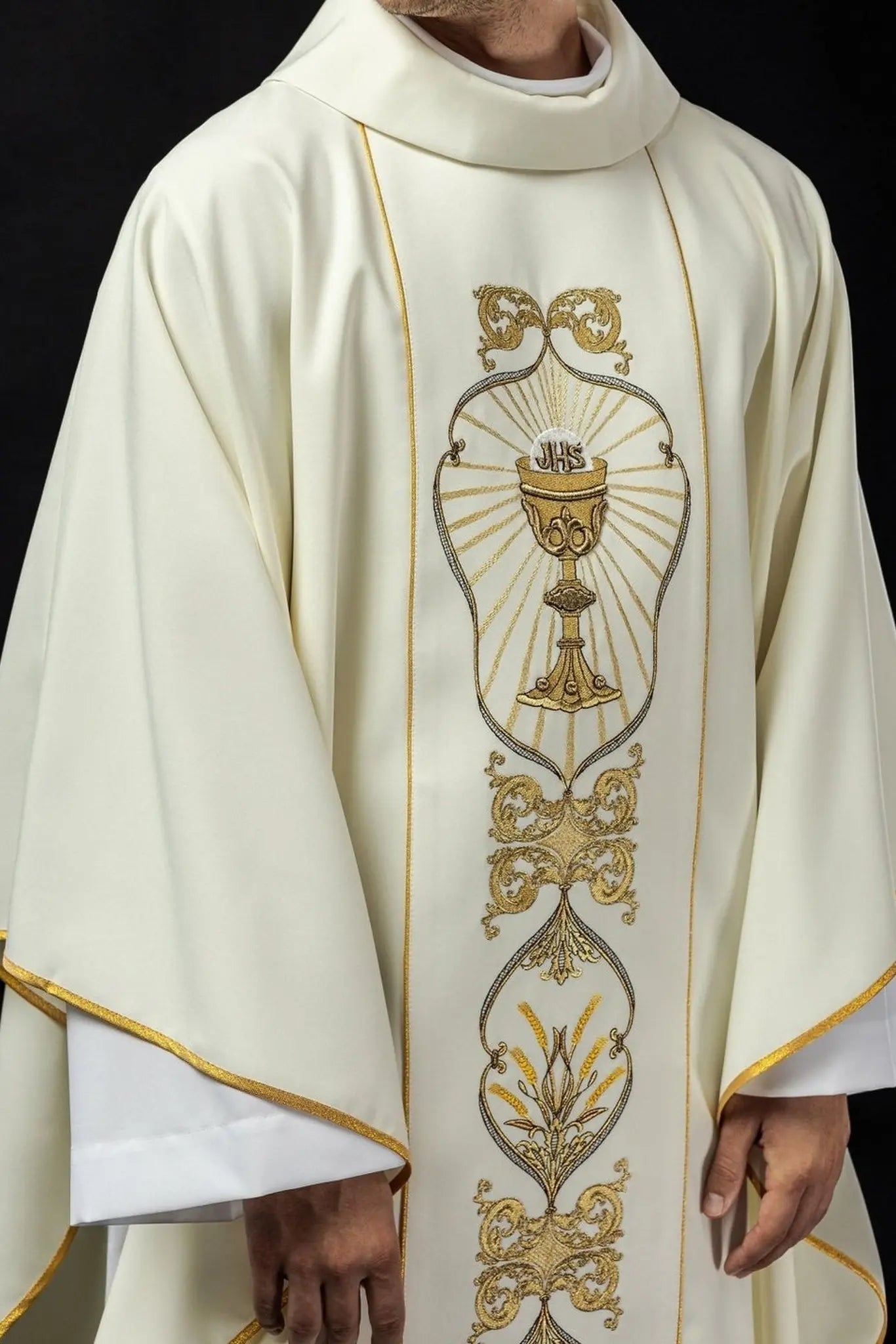 Decorated IHS chasuble in ecru