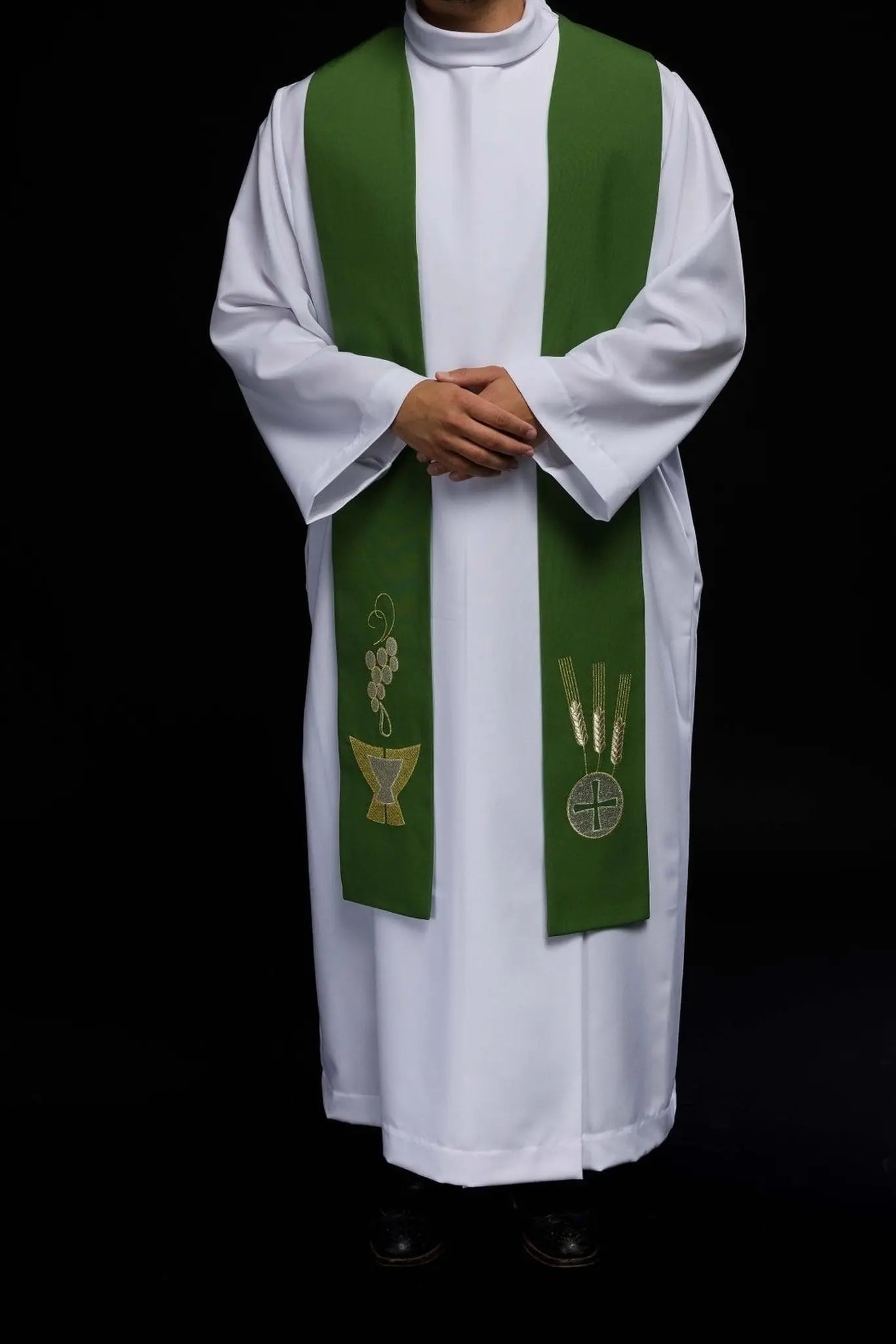 Green priest's stole embroidered Chalice, Ears and Grapes