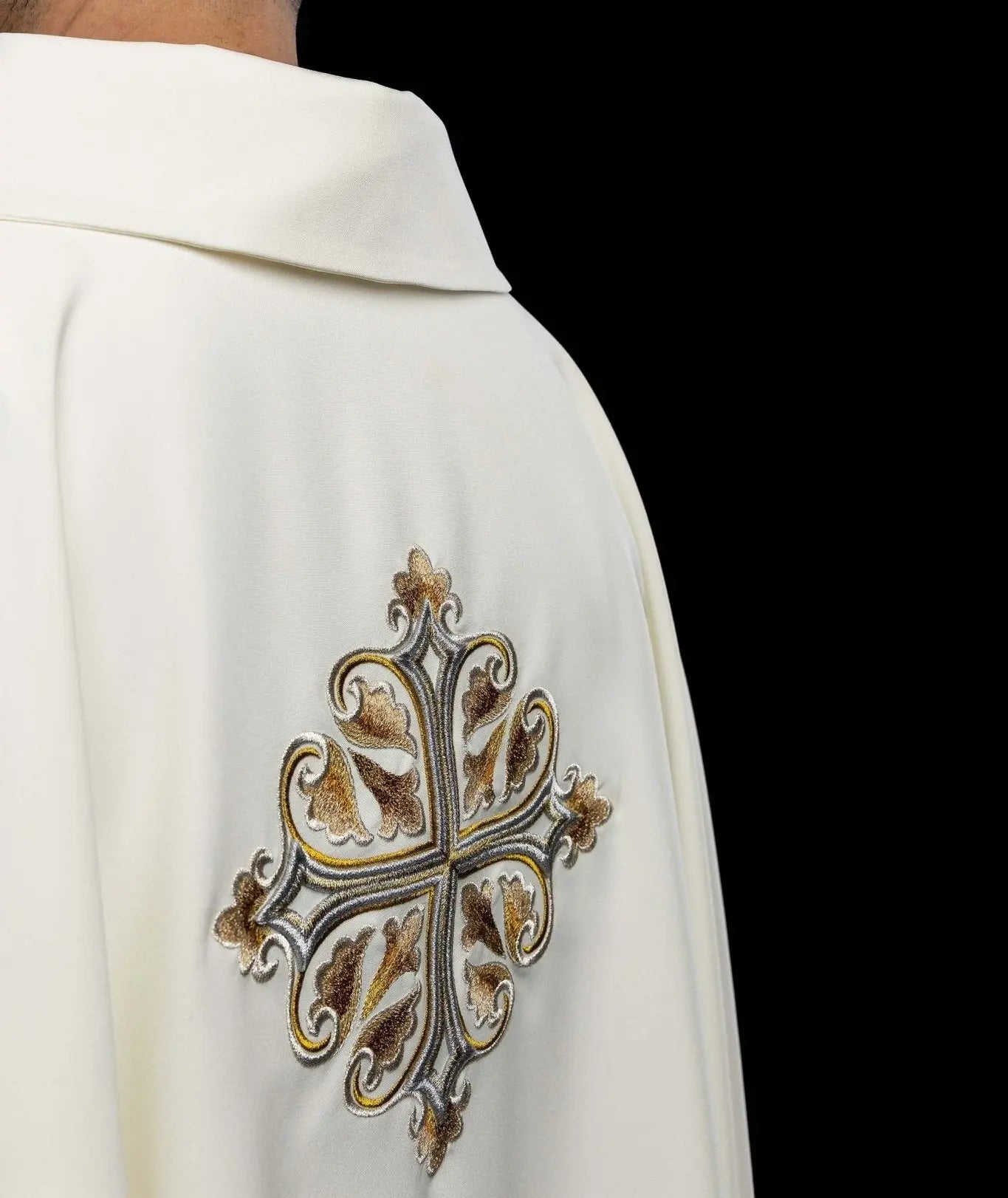 Ecru Embroidered Chasuble with Ornamental Cross and Wide Collar