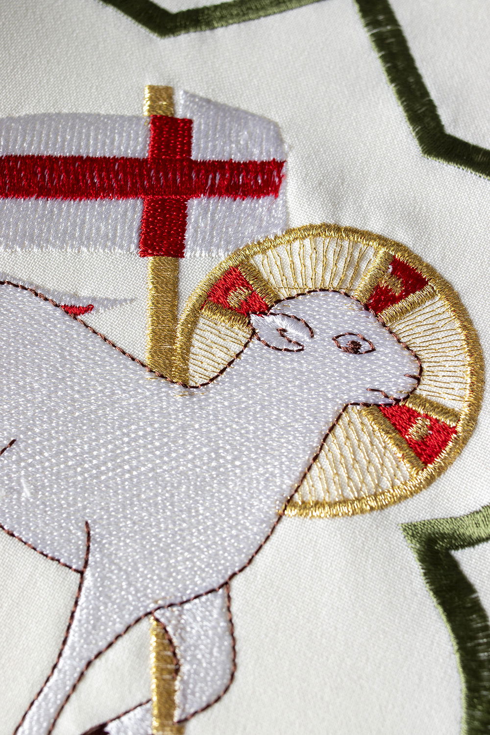 Embroidered Lamb ecru priest's stole