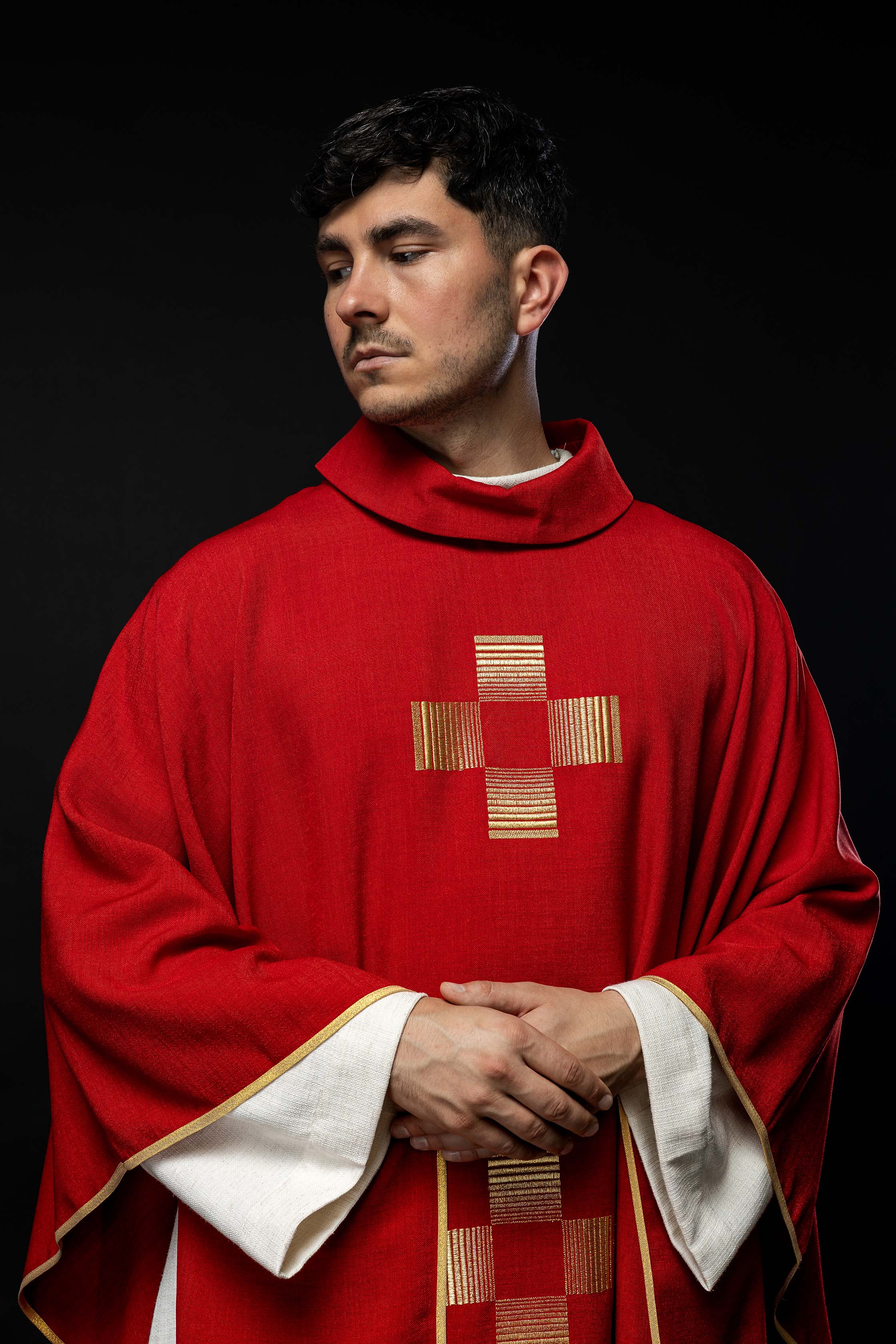 Chasuble with embroidered Crosses in red