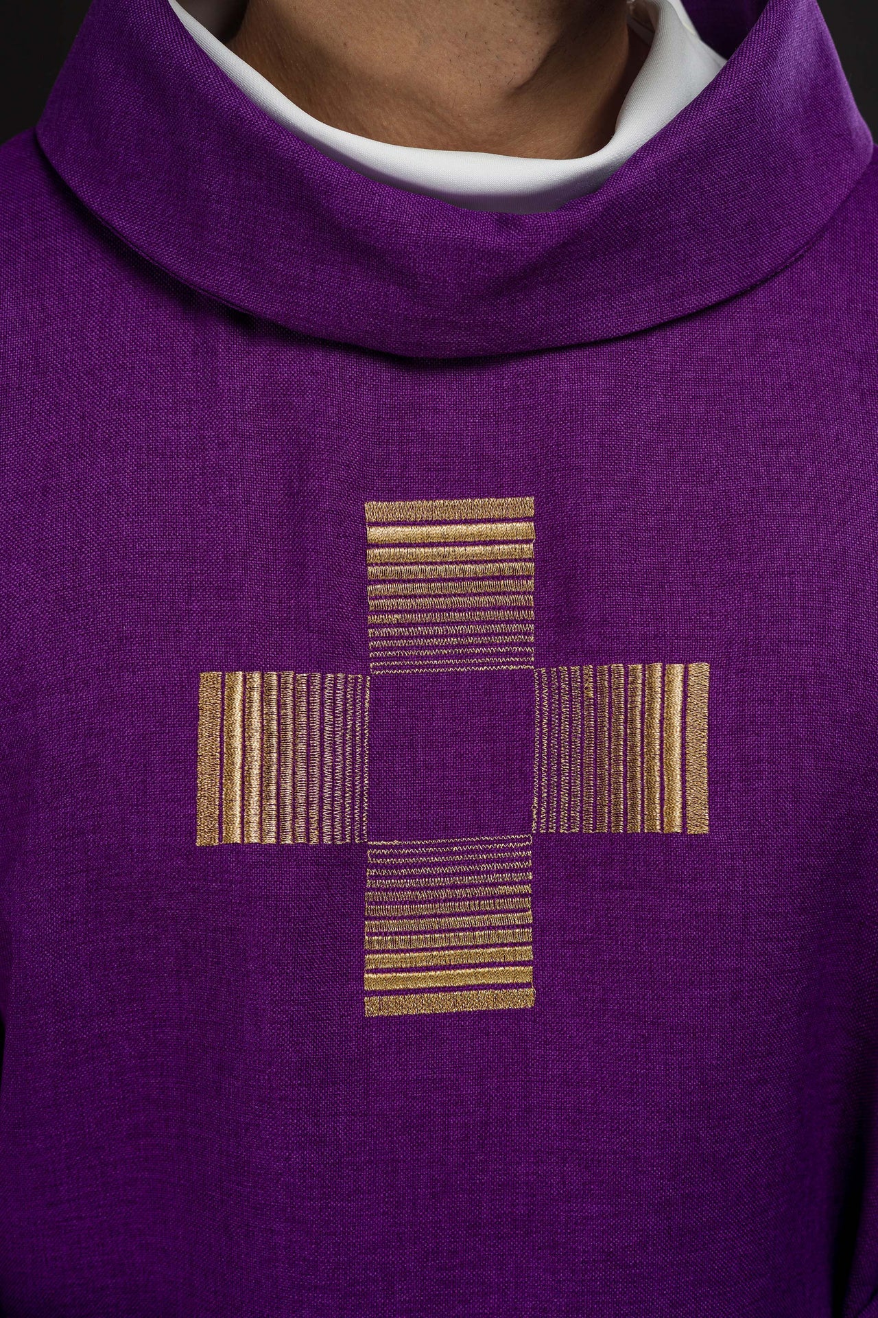 Chasuble with embroidered Crosses in purple