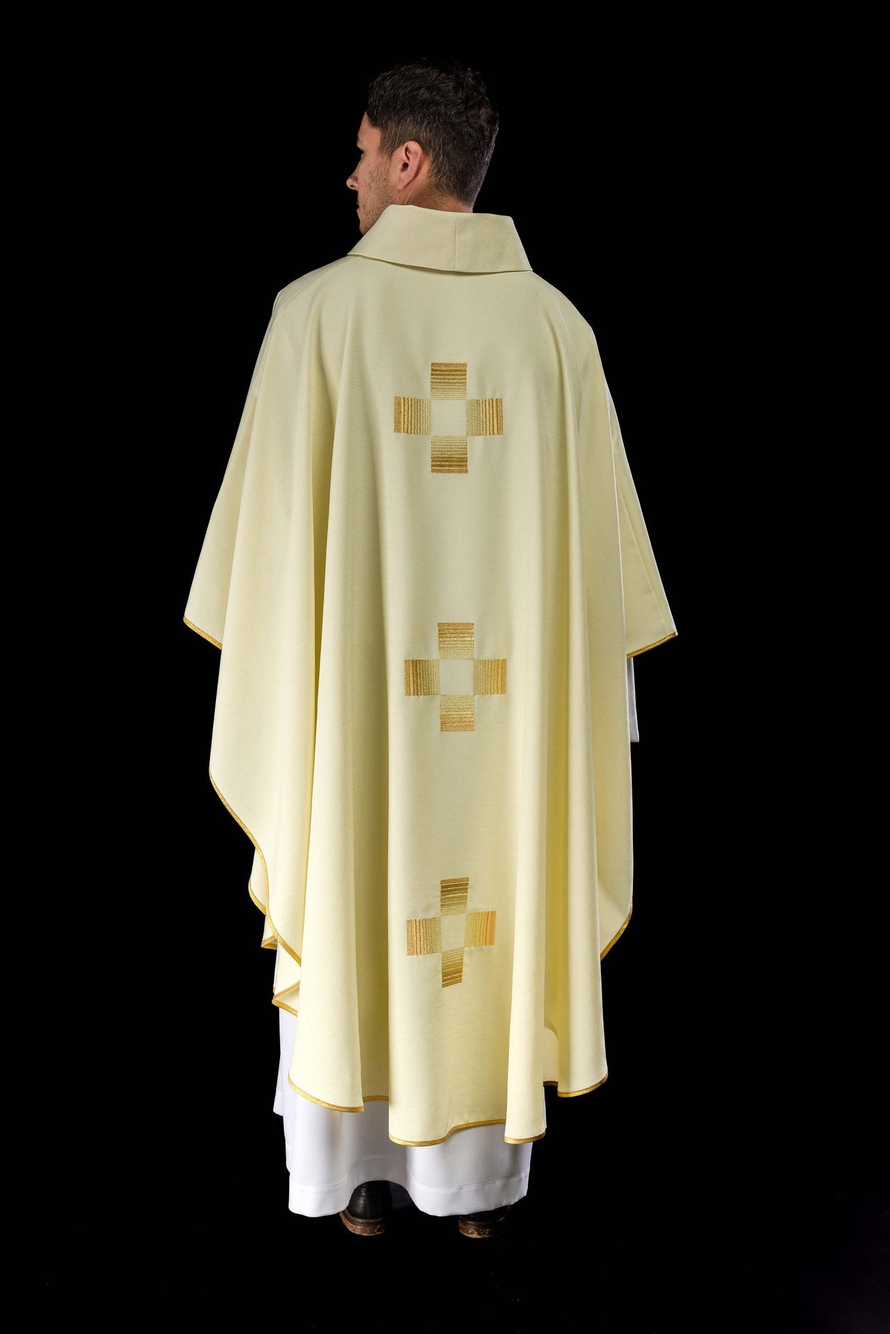 Chasuble with embroidered gold crosses
