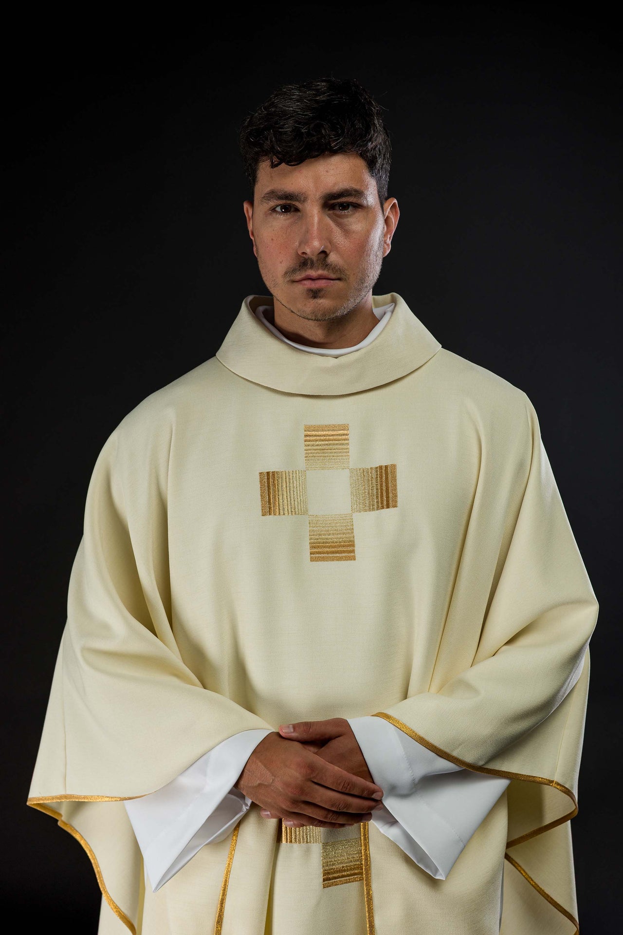 Chasuble with embroidered gold crosses